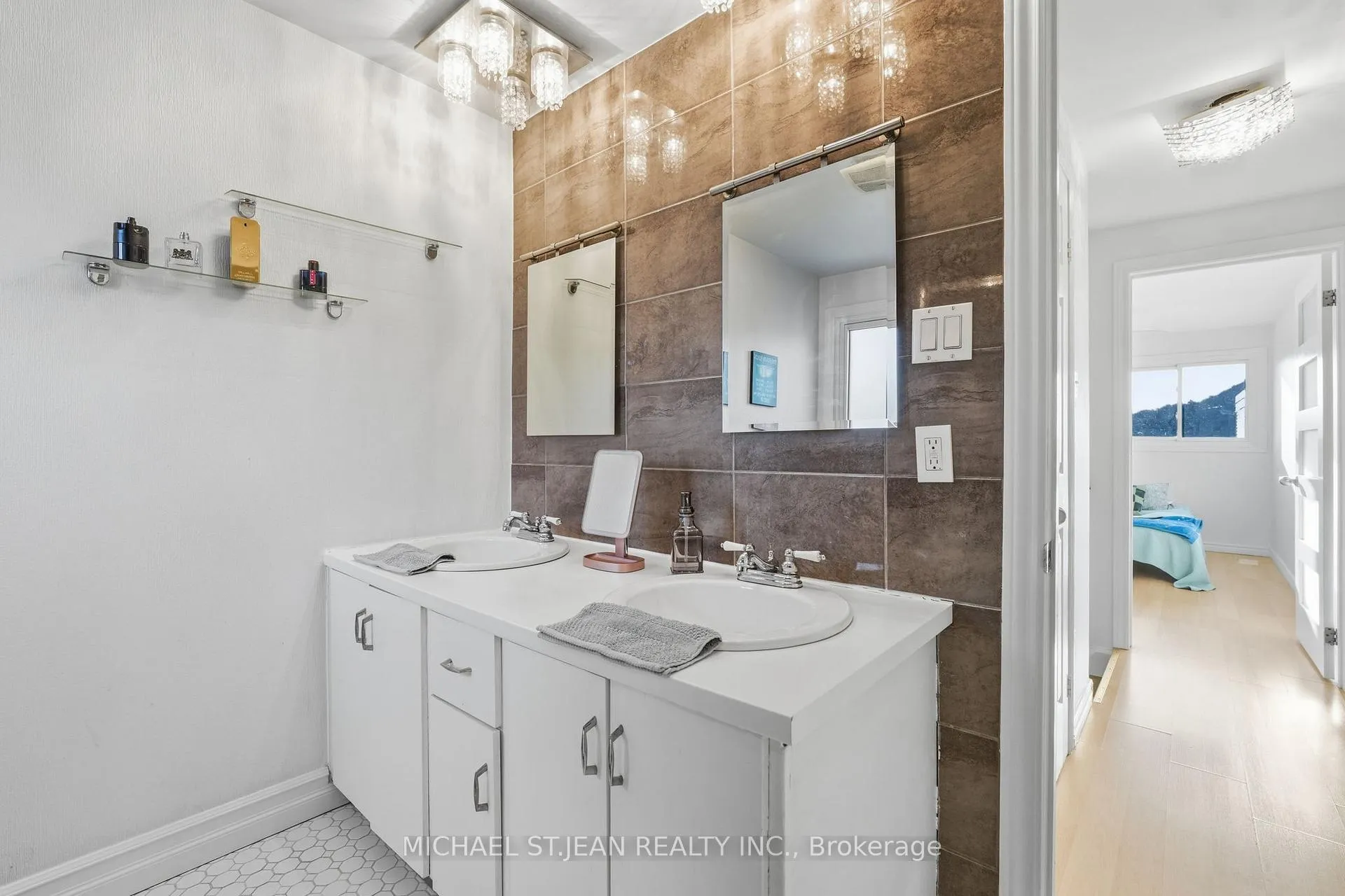 Photo 28 of Unit 43, 23 Watsons Lane, Hamilton, Dundas — HOMEH