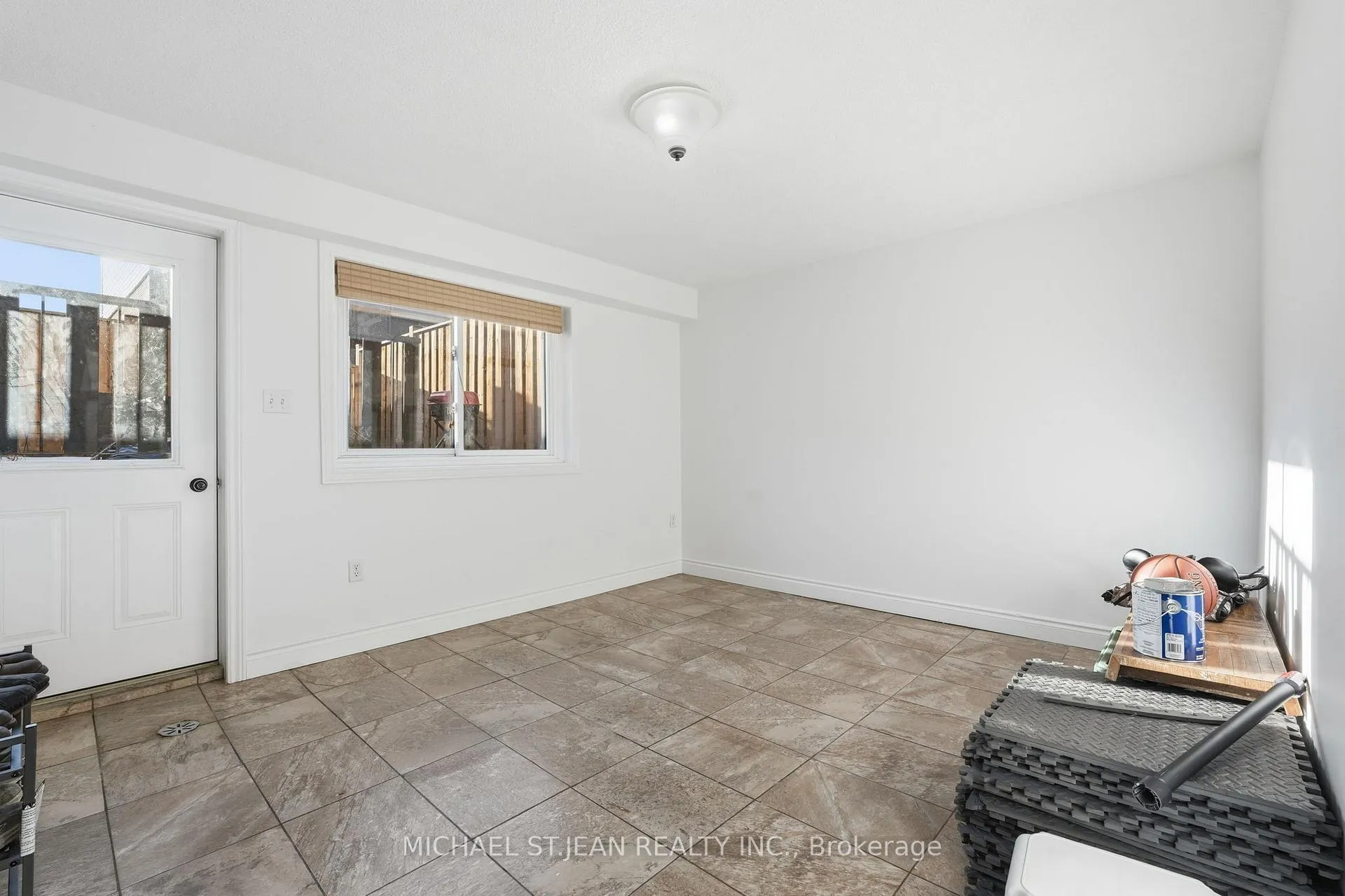 Photo 29 of Unit 43, 23 Watsons Lane, Hamilton, Dundas — HOMEH