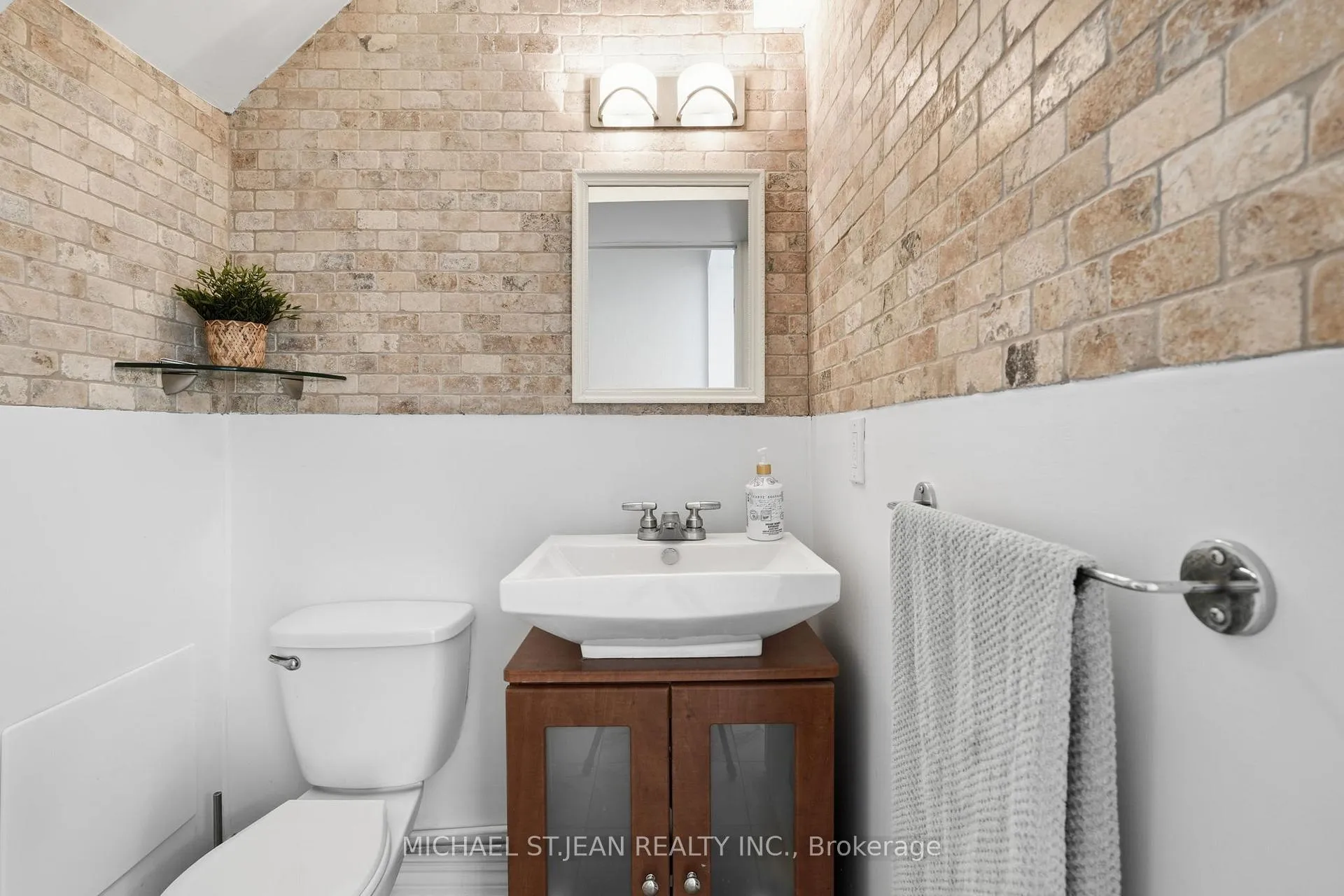 Photo 31 of Unit 43, 23 Watsons Lane, Hamilton, Dundas — HOMEH