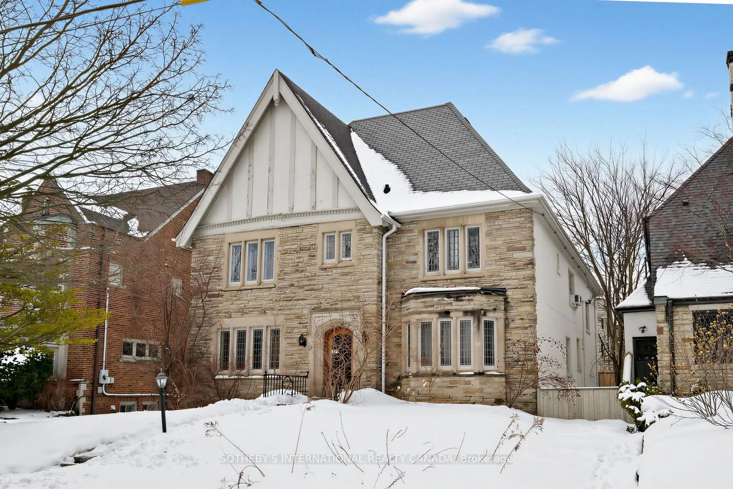 Photo 1 of 10 Gardiner Road, Toronto, Forest Hill South — HOMEH