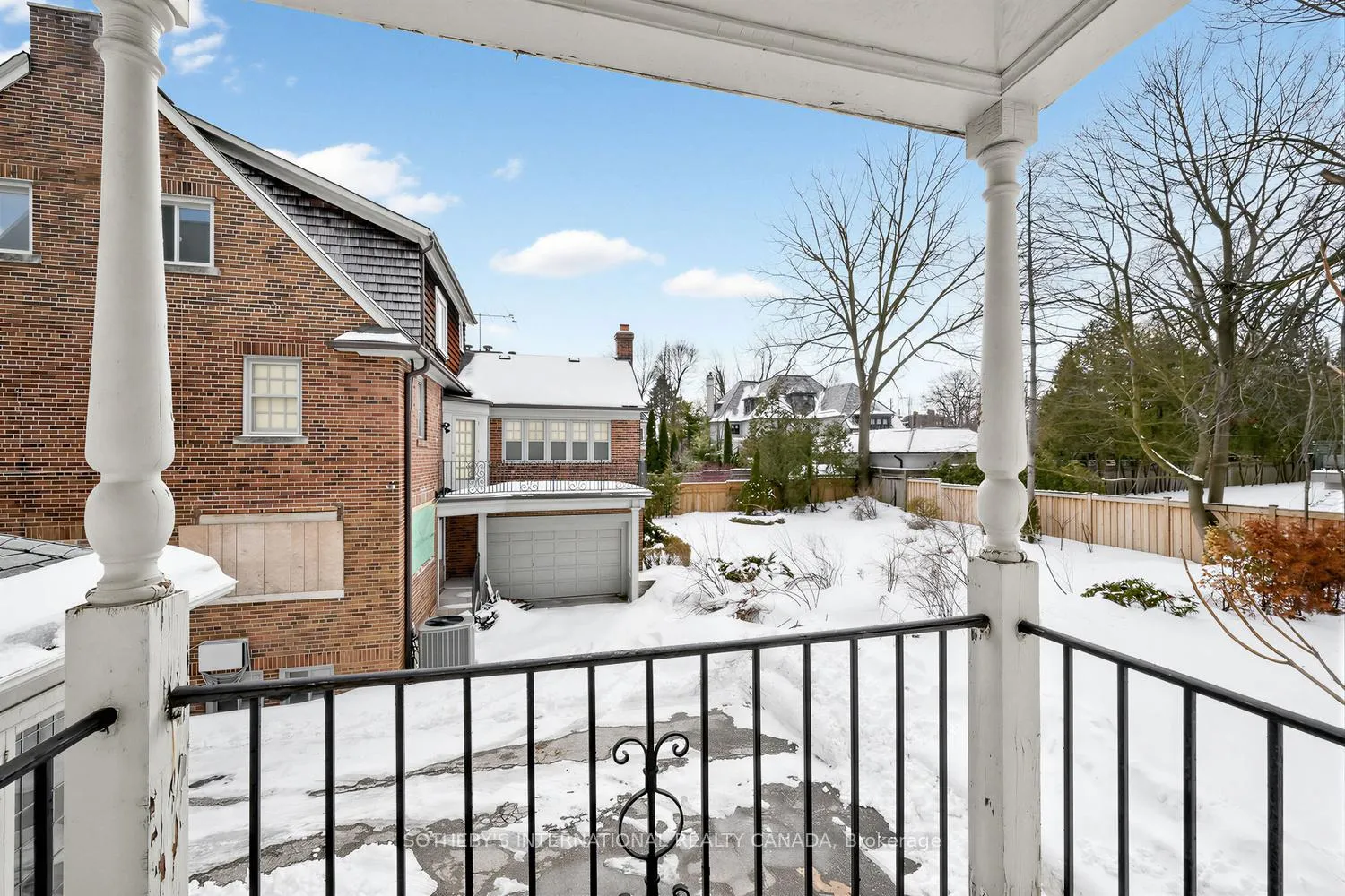 Photo 4 of 10 Gardiner Road, Toronto, Forest Hill South — HOMEH