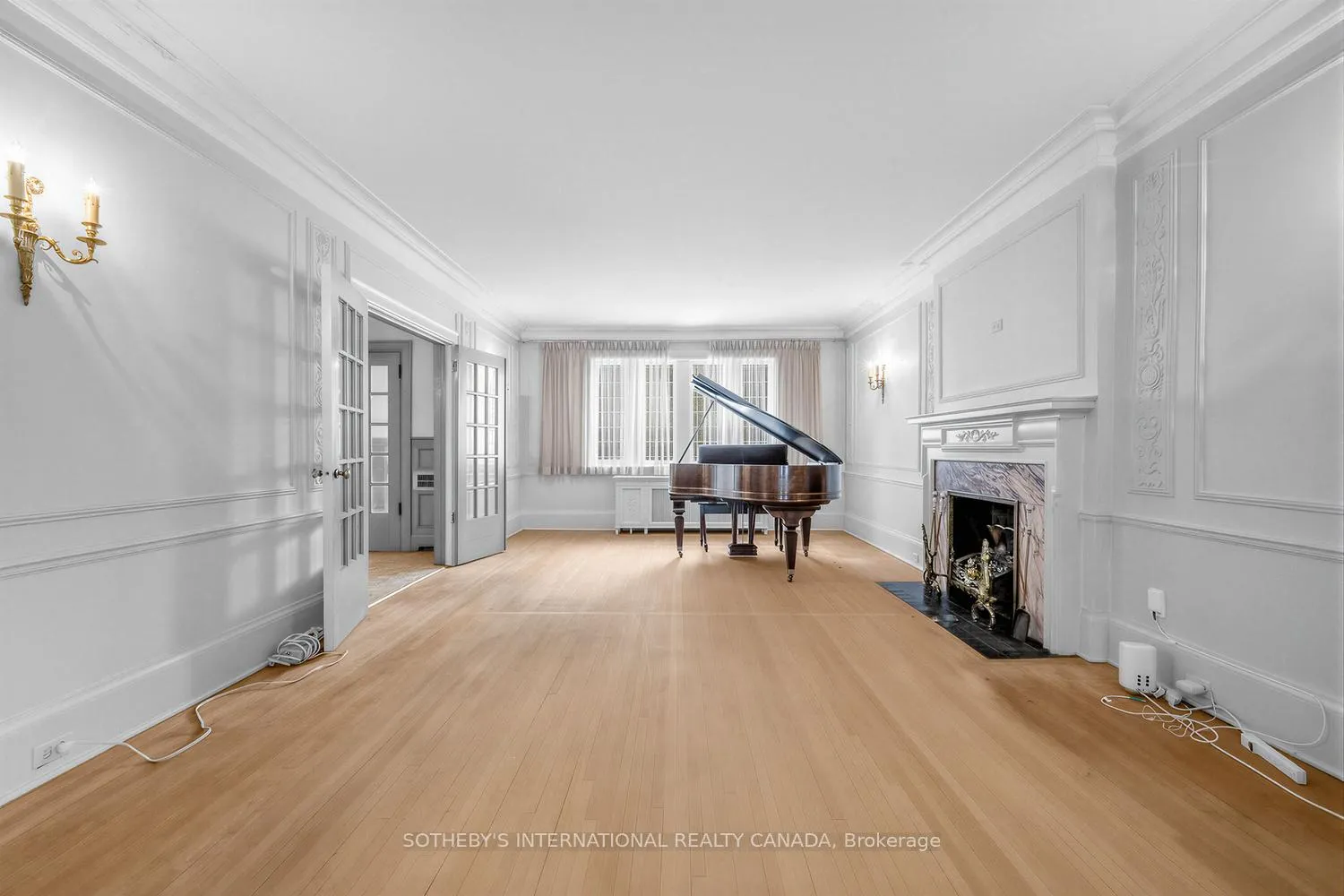 Photo 8 of 10 Gardiner Road, Toronto, Forest Hill South — HOMEH