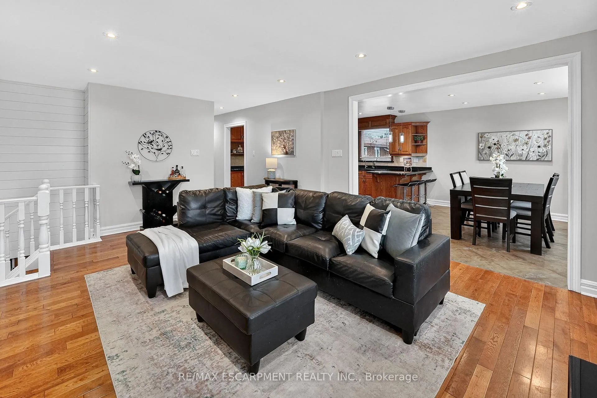 Photo 4 of 16 Samuel Road, Grimsby, Grimsby Beach — HOMEH