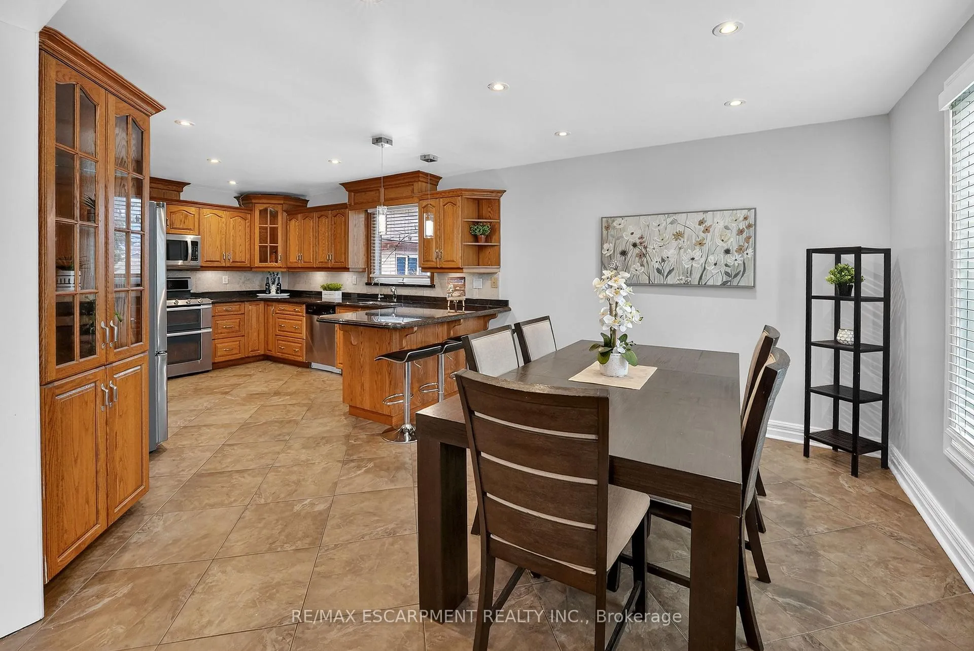 Photo 6 of 16 Samuel Road, Grimsby, Grimsby Beach — HOMEH