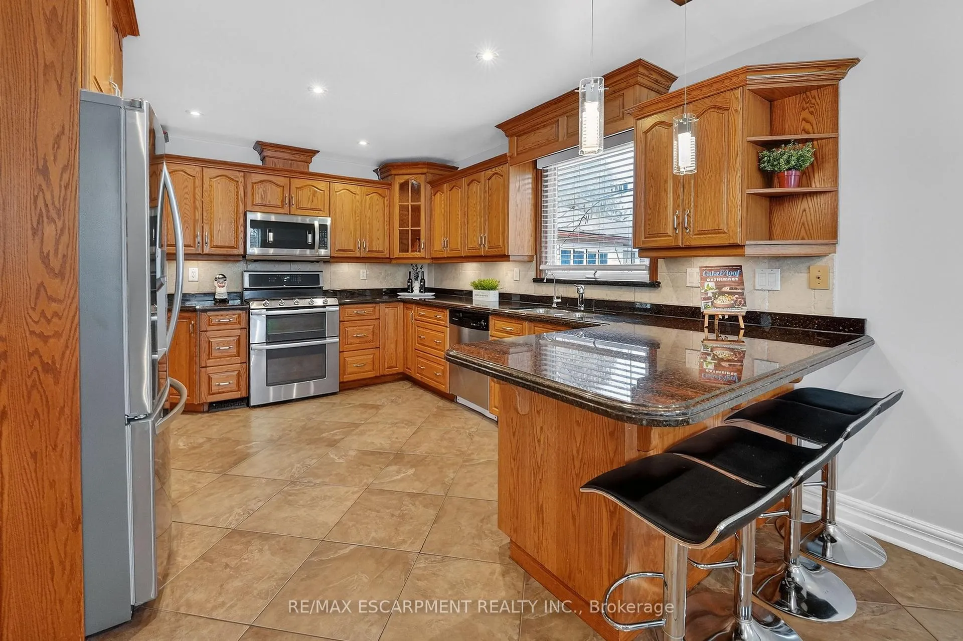 Photo 7 of 16 Samuel Road, Grimsby, Grimsby Beach — HOMEH