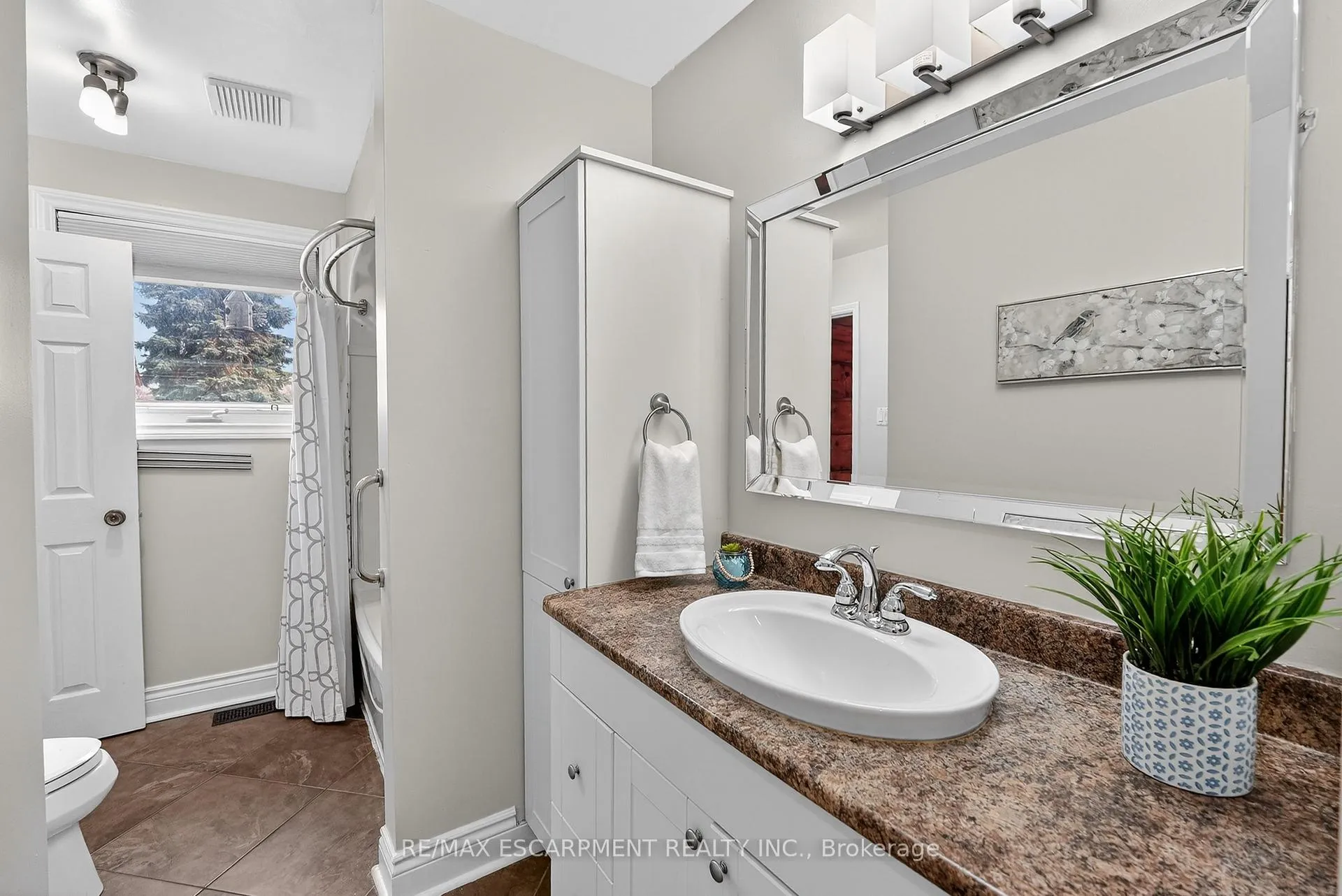 Photo 14 of 16 Samuel Road, Grimsby, Grimsby Beach — HOMEH
