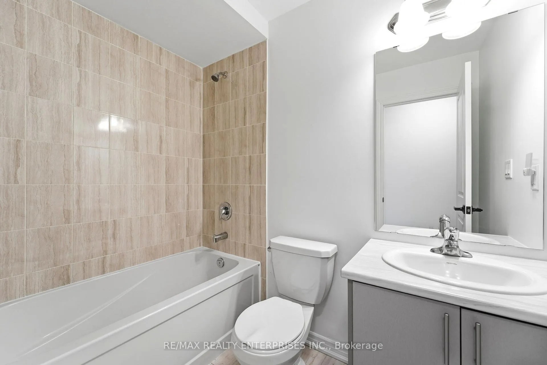 Photo 14 of Unit Upper, 414 Okanagan Path, Oshawa, Donevan — HOMEH