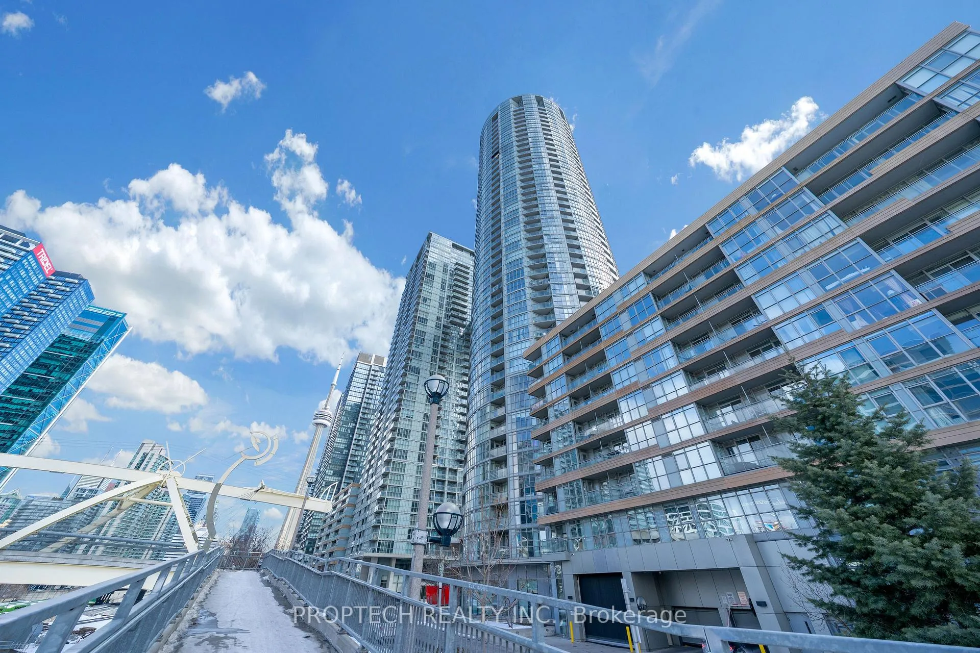 Photo 2 of Unit 2902, 21 Iceboat Terrace, Toronto, Waterfront Communities — HOMEH