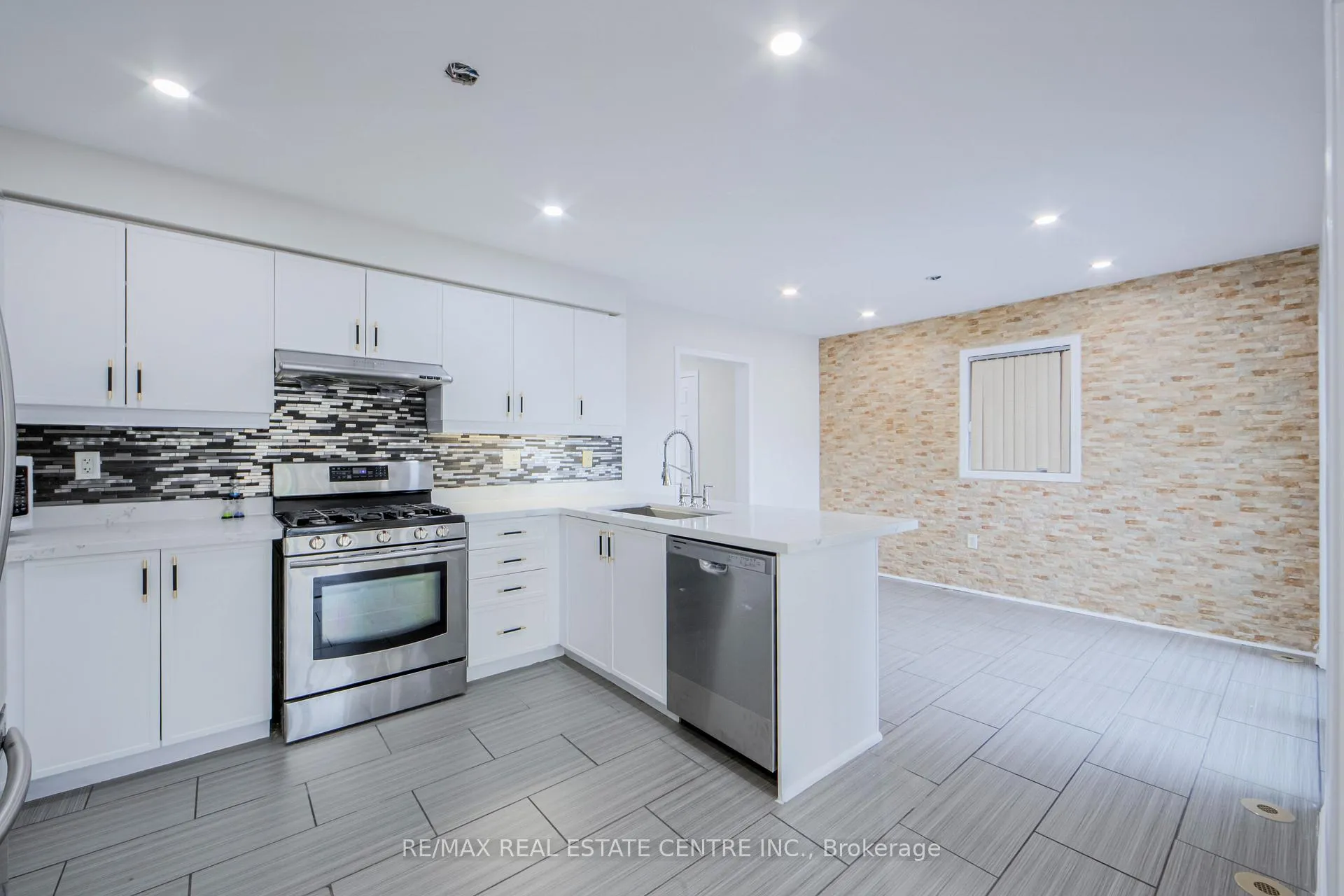 Photo 19 of 299 Dymott Avenue, Milton, Harrison — HOMEH