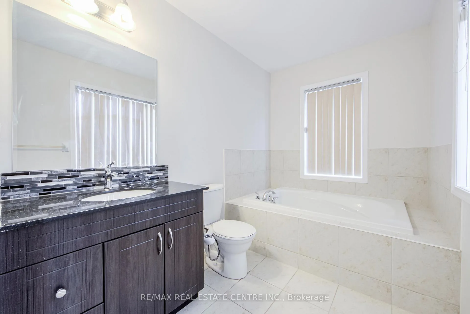 Photo 28 of 299 Dymott Avenue, Milton, Harrison — HOMEH
