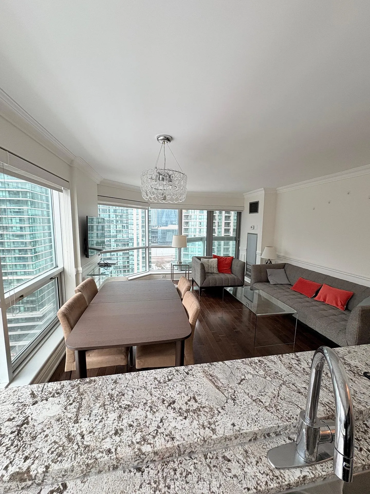 Photo 5 of Unit 1810, 10 Queens Quay W, Toronto, Waterfront Communities — HOMEH