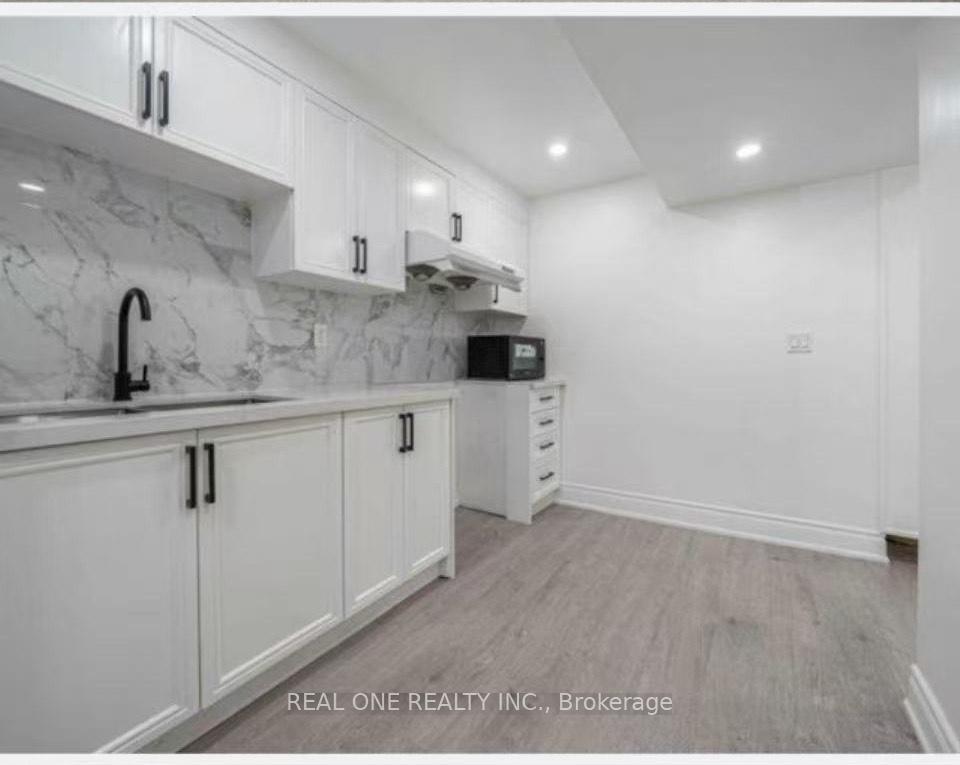 Photo 8 of 238 (Basment) Doubtfire Crescent, Markham, Middlefield — HOMEH