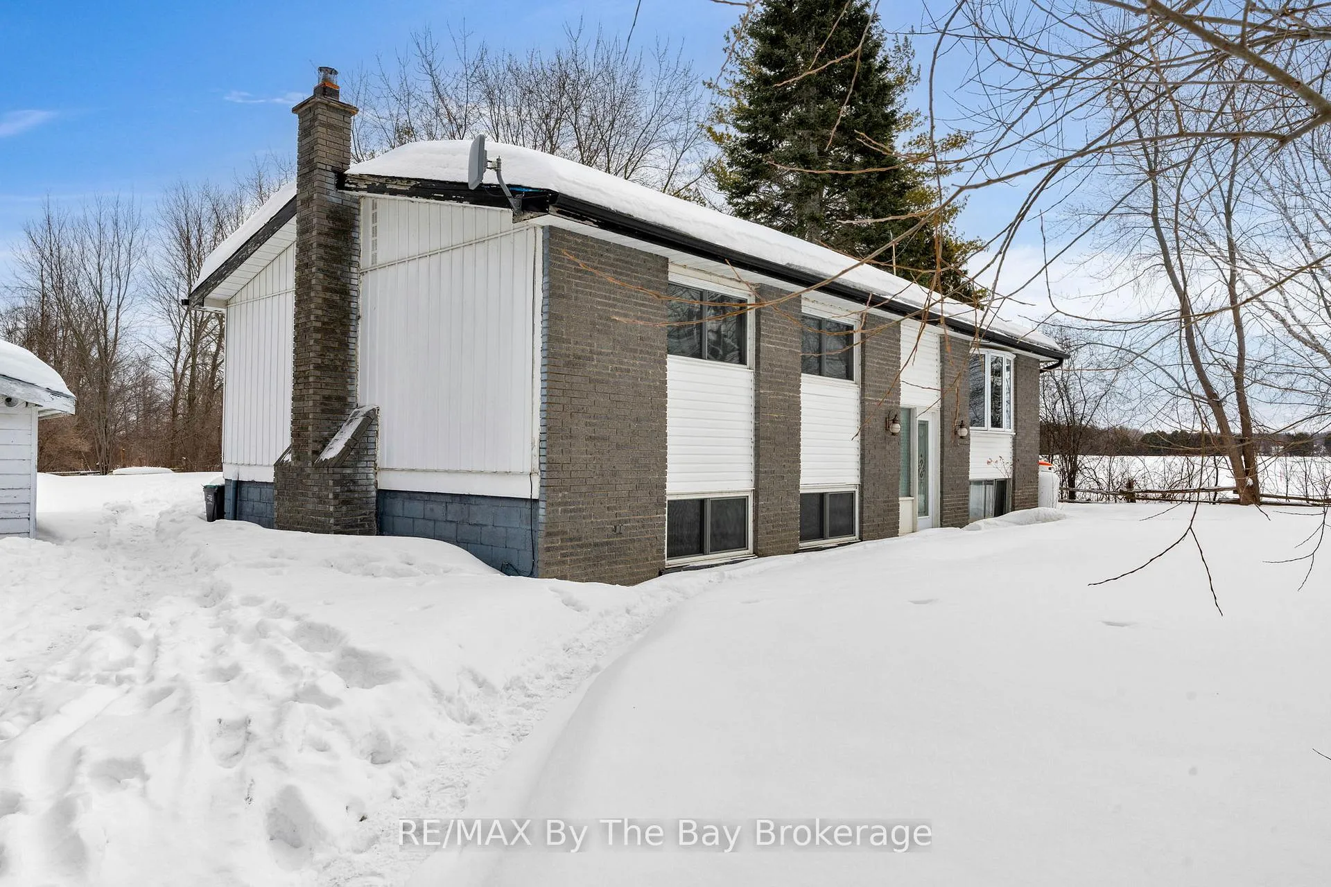 Photo 4 of 1781 Klondike Park Road, Wasaga Beach — HOMEH