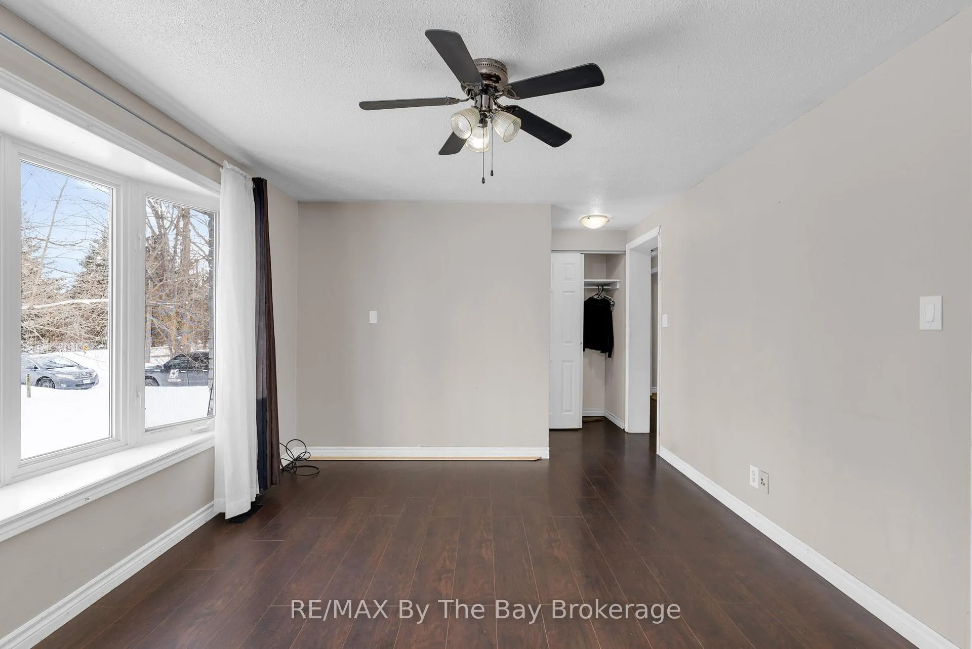 Photo 7 of 1781 Klondike Park Road, Wasaga Beach — HOMEH