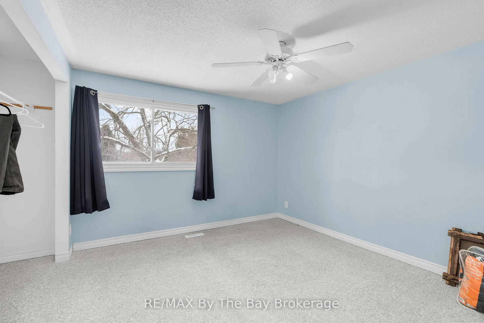 Photo 18 of 1781 Klondike Park Road, Wasaga Beach — HOMEH