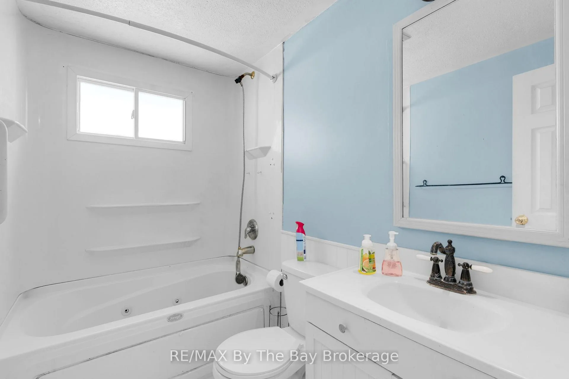 Photo 20 of 1781 Klondike Park Road, Wasaga Beach — HOMEH