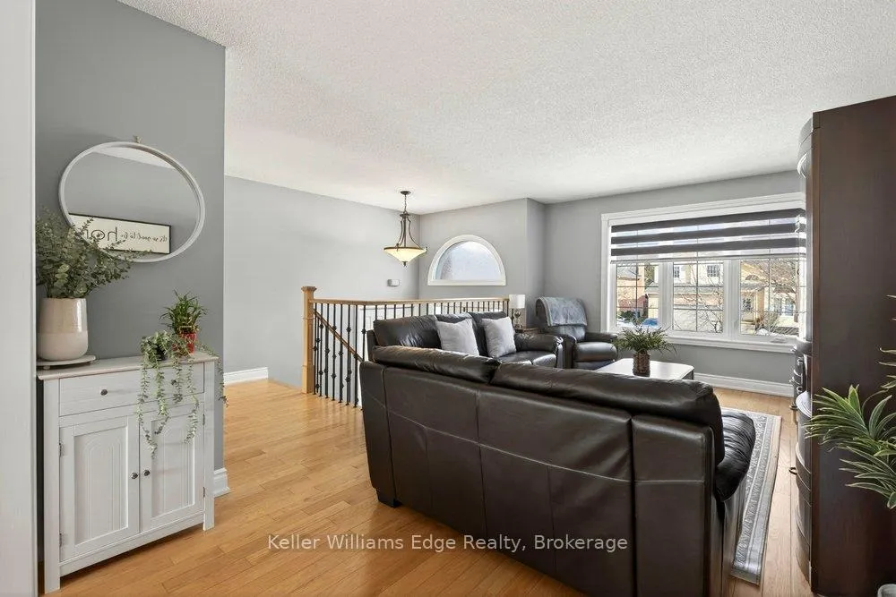 Photo 6 of 2152 Cleaver Avenue, Burlington, Headon — HOMEH