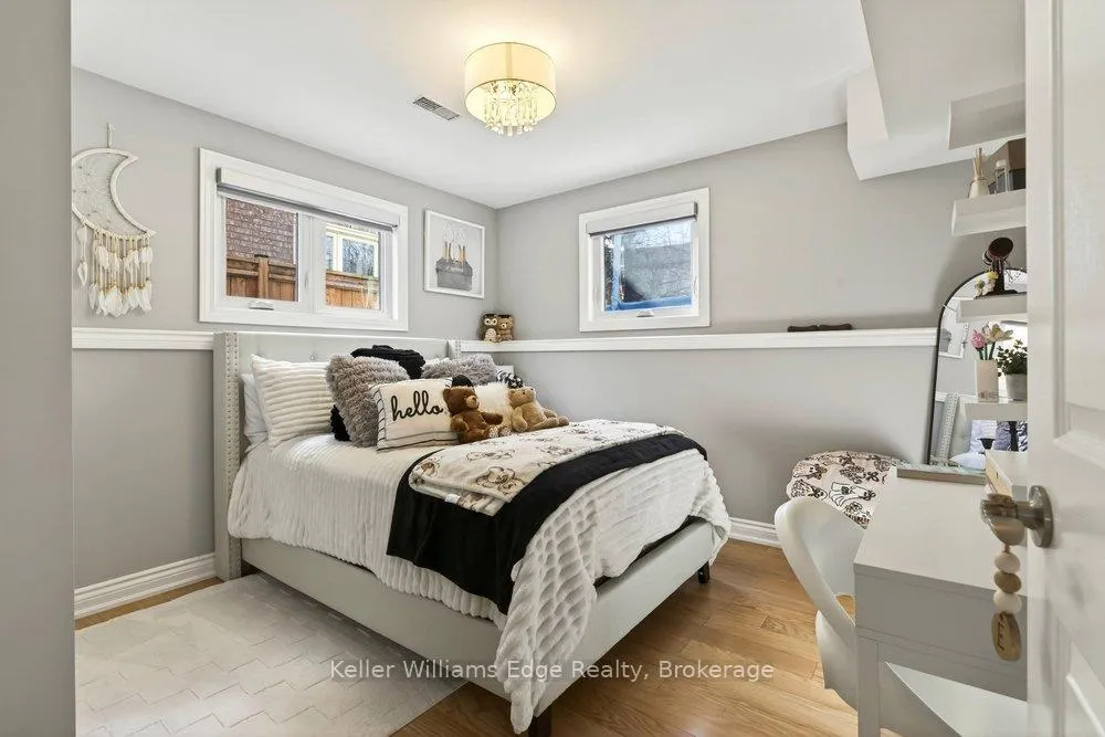 Photo 33 of 2152 Cleaver Avenue, Burlington, Headon — HOMEH