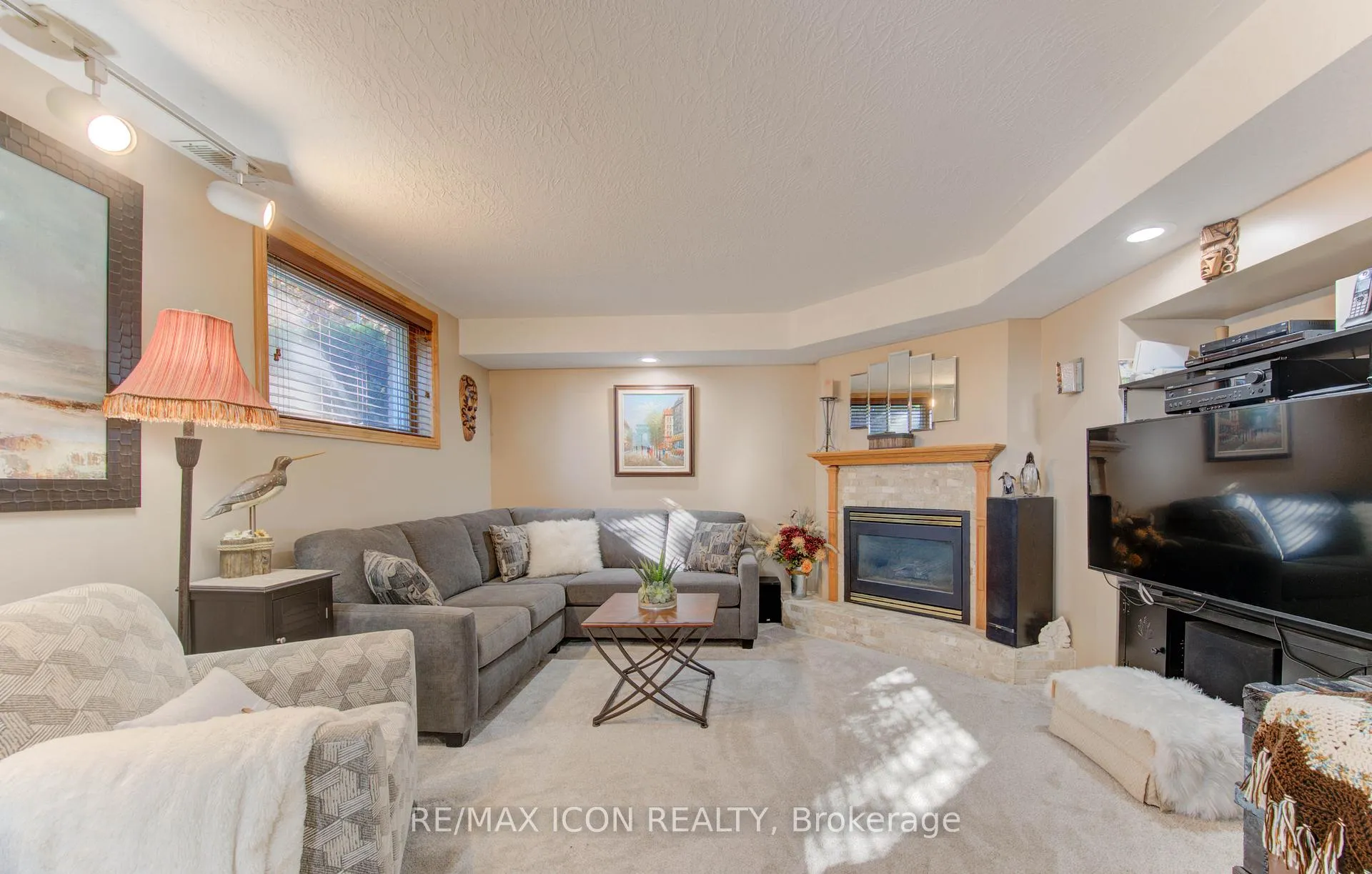 Photo 7 of 55 Gracefield Crescent, Kitchener — HOMEH