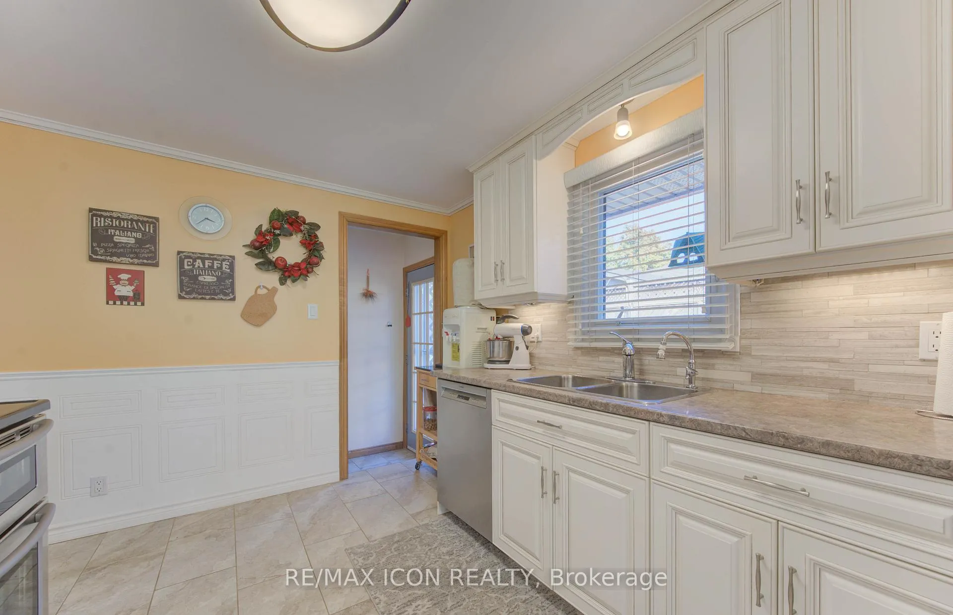 Photo 11 of 55 Gracefield Crescent, Kitchener — HOMEH