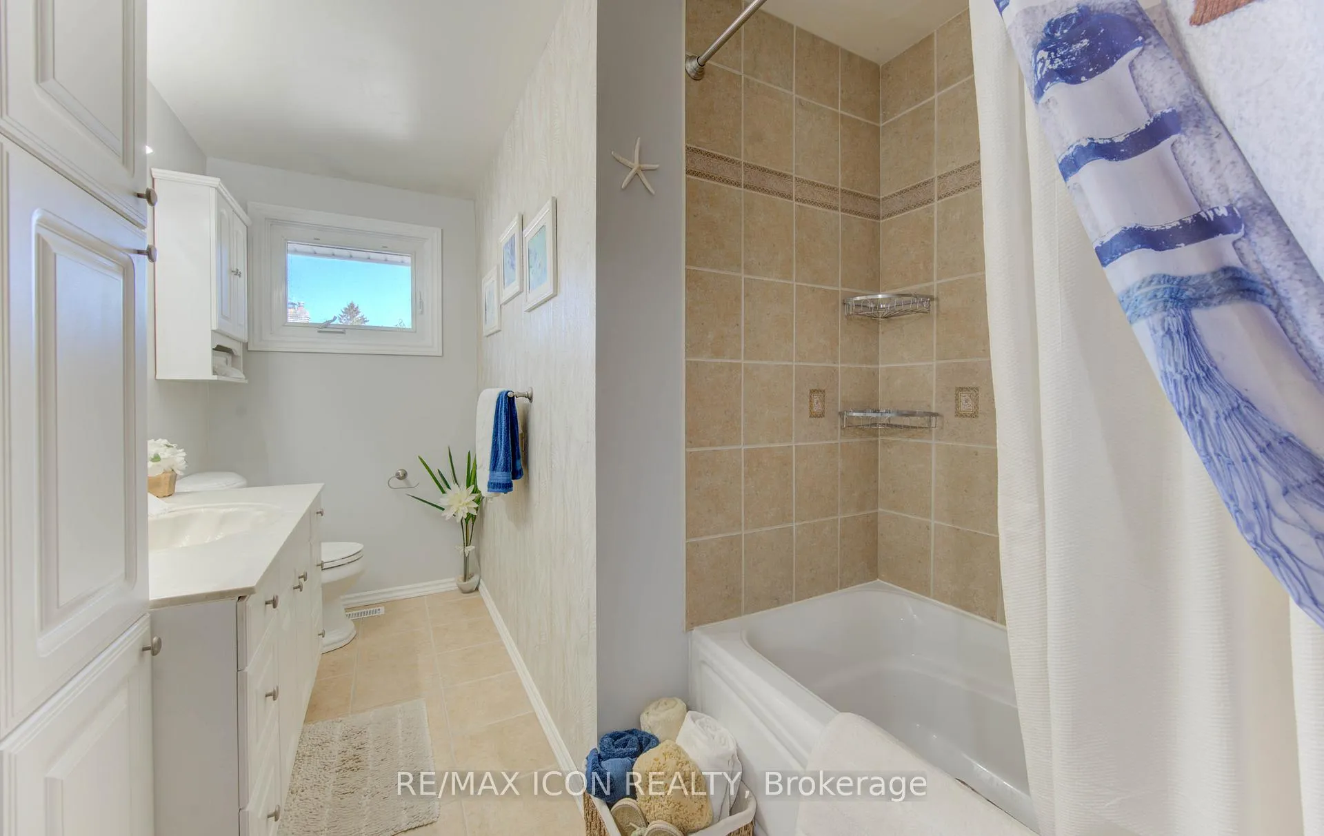 Photo 23 of 55 Gracefield Crescent, Kitchener — HOMEH