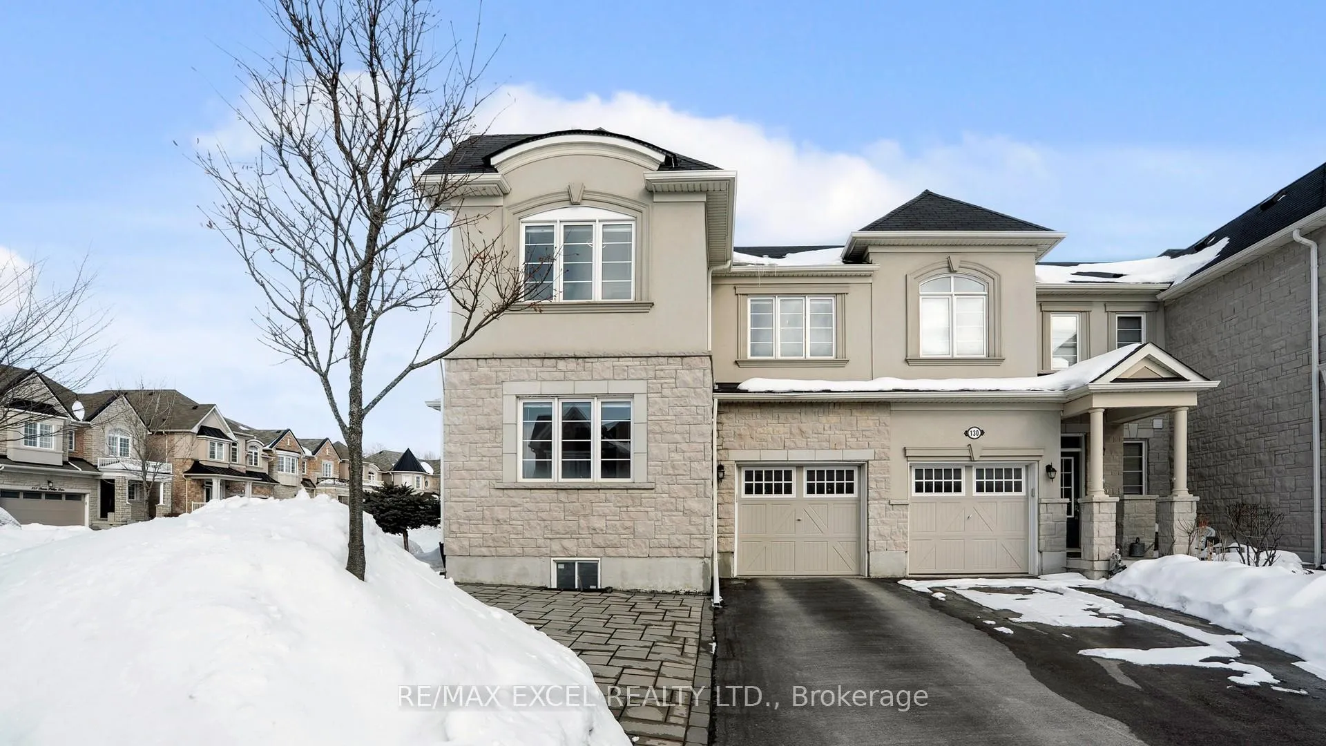 Photo 3 of 350 Thomas Phillips Drive, Aurora, Rural Aurora — HOMEH