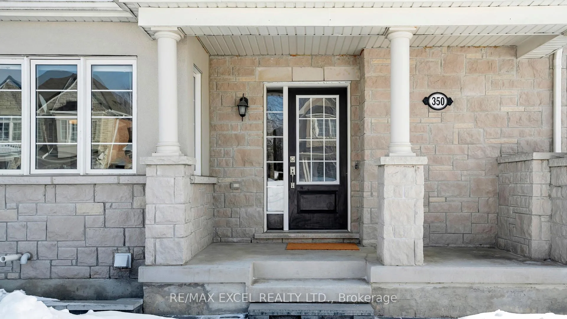 Photo 4 of 350 Thomas Phillips Drive, Aurora, Rural Aurora — HOMEH