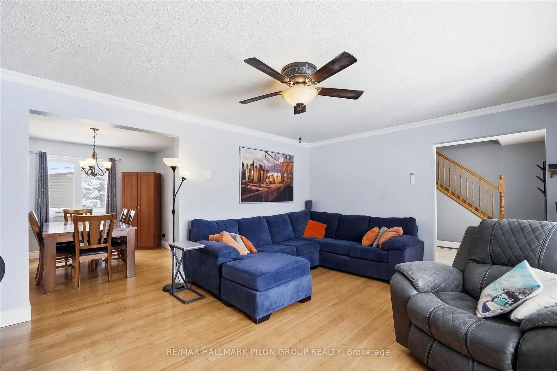 Photo 5 of 1326 Dussere Street, Ottawa, Convent Glen South — HOMEH