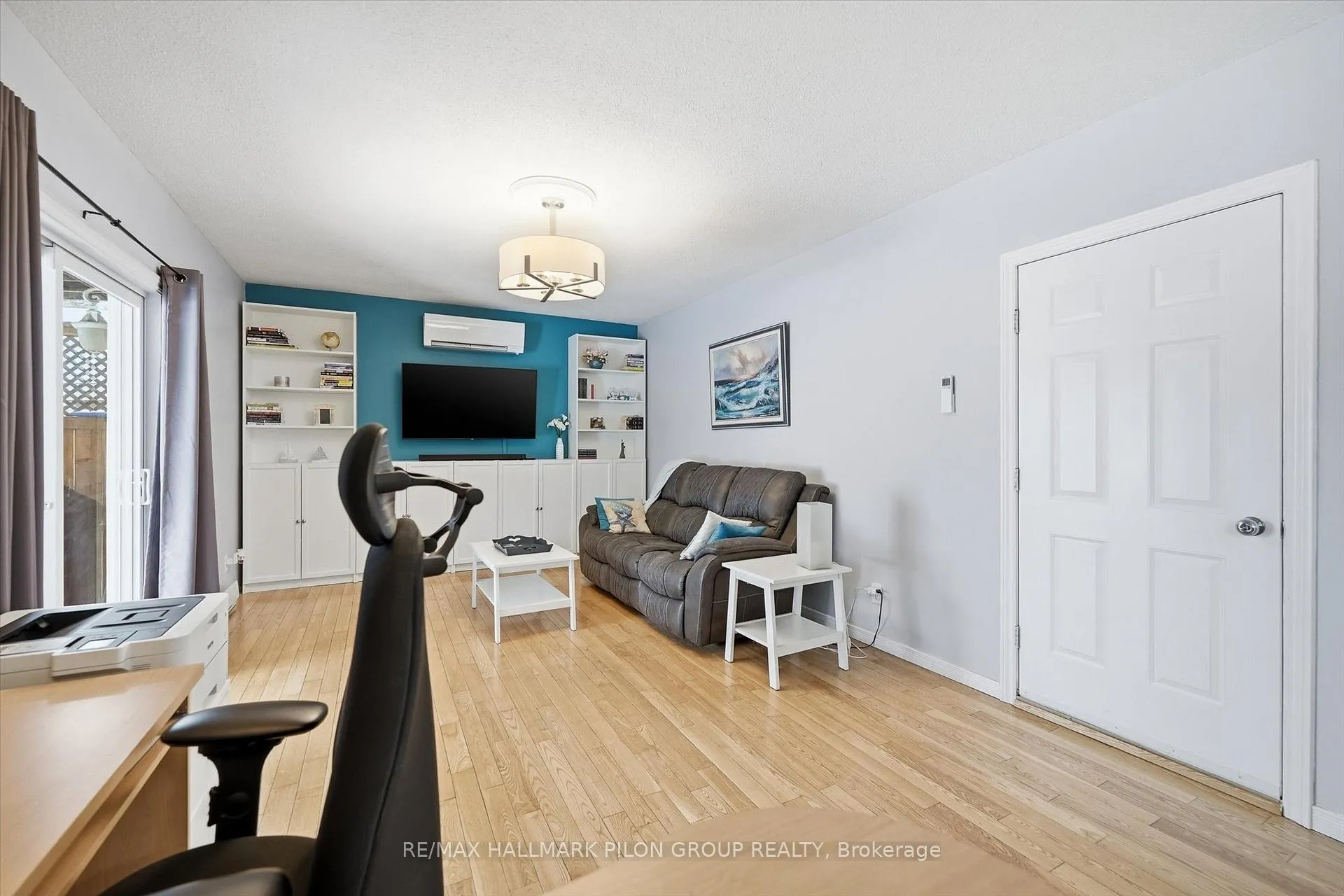 Photo 12 of 1326 Dussere Street, Ottawa, Convent Glen South — HOMEH