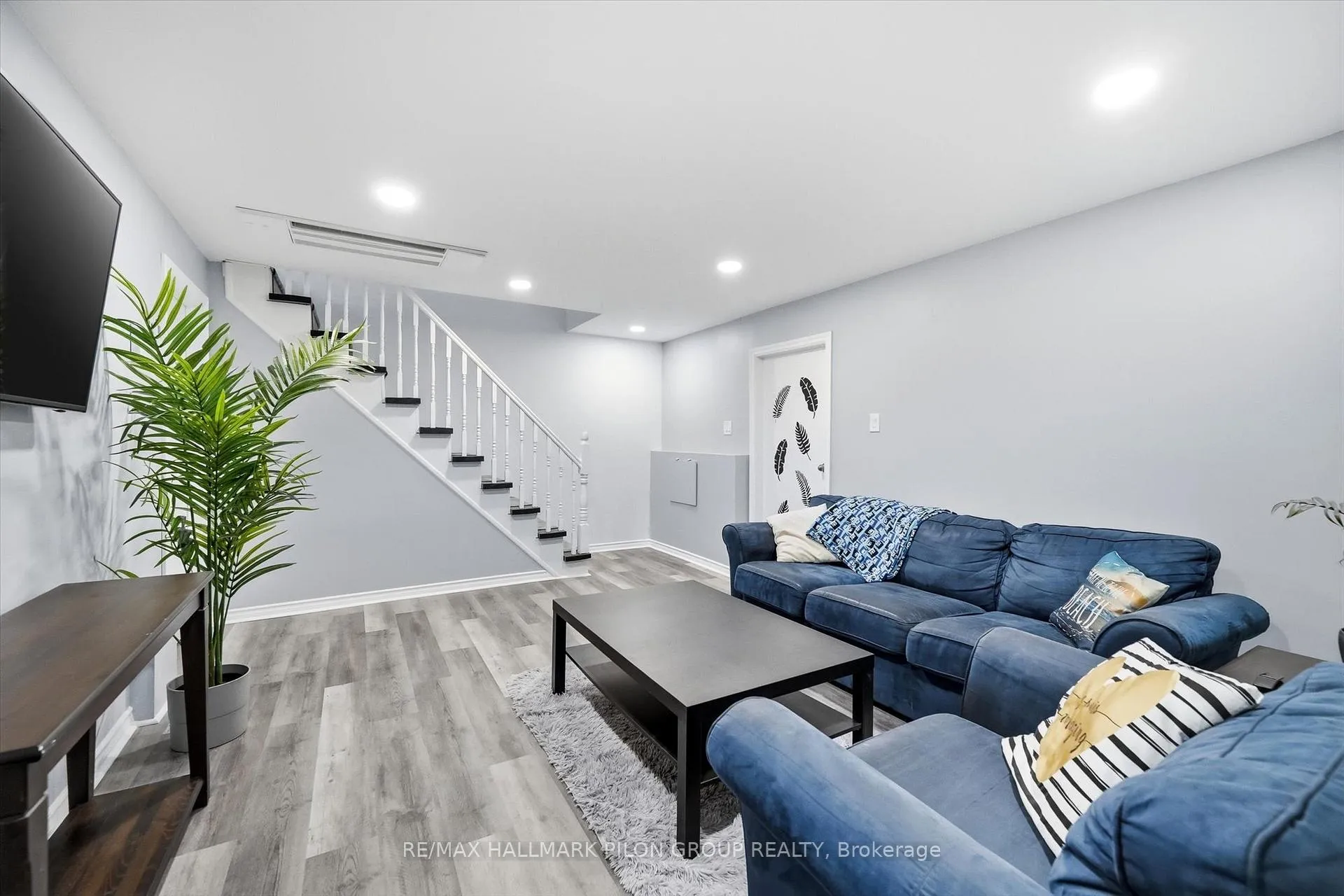 Photo 21 of 1326 Dussere Street, Ottawa, Convent Glen South — HOMEH