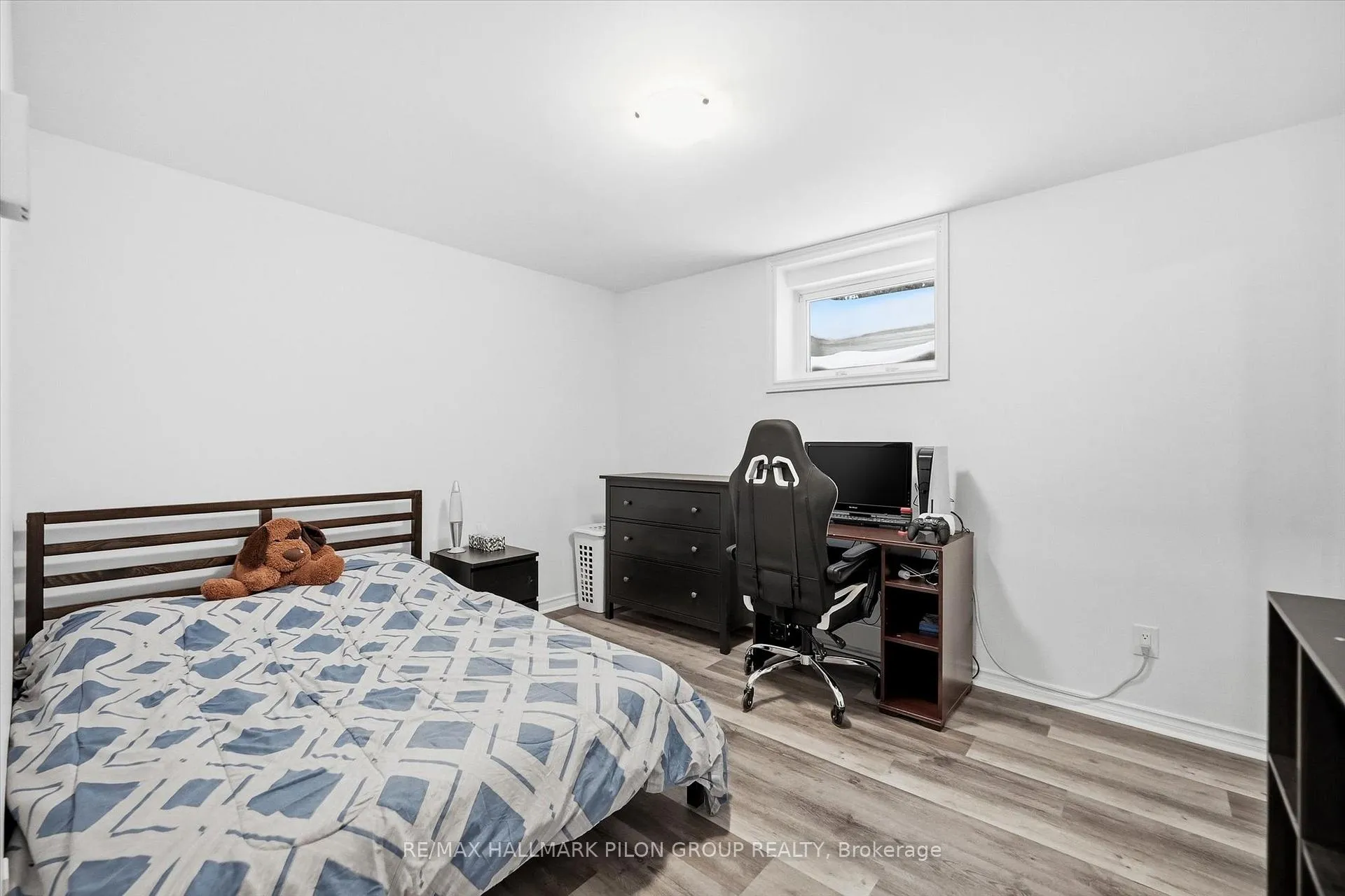 Photo 23 of 1326 Dussere Street, Ottawa, Convent Glen South — HOMEH