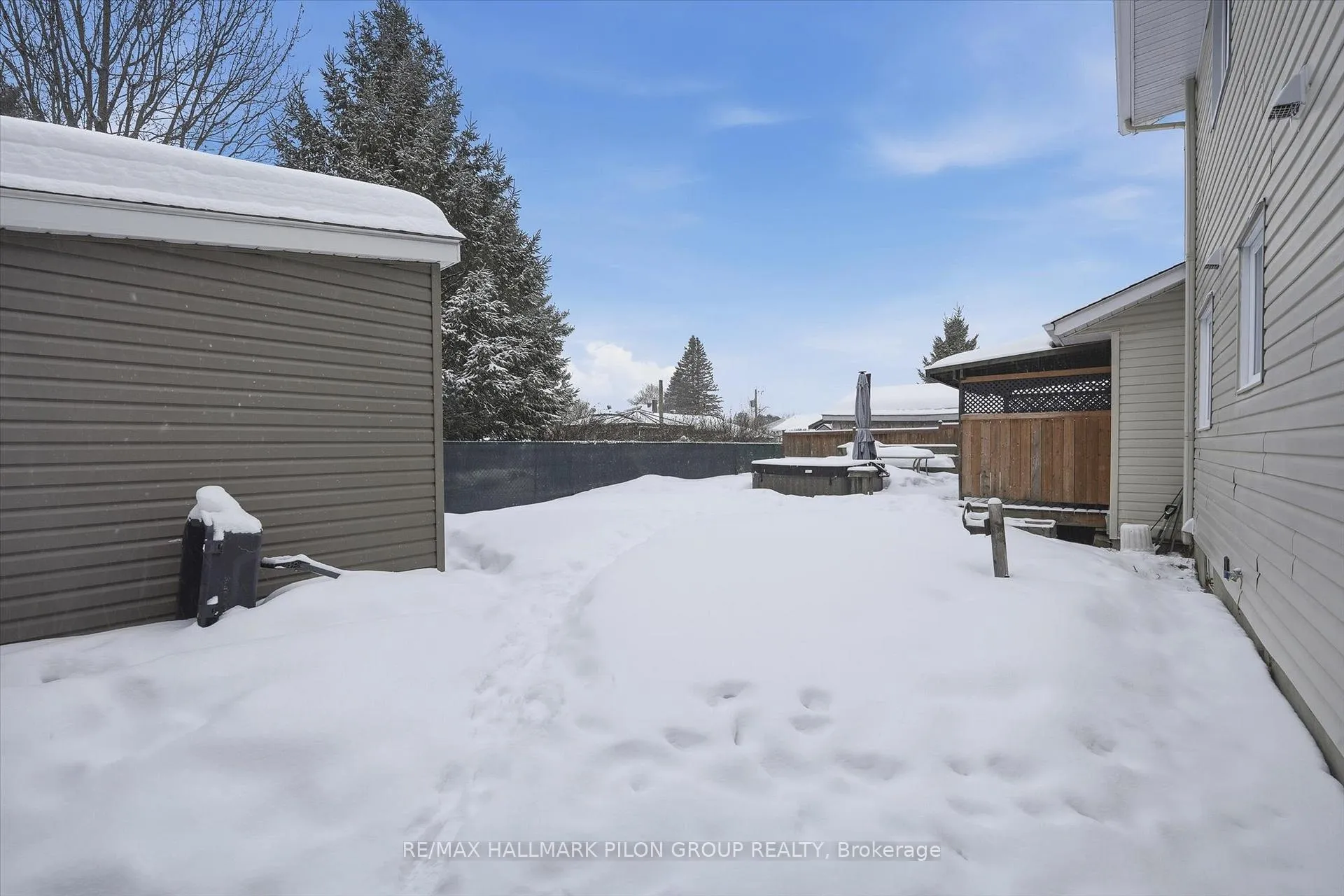 Photo 28 of 1326 Dussere Street, Ottawa, Convent Glen South — HOMEH