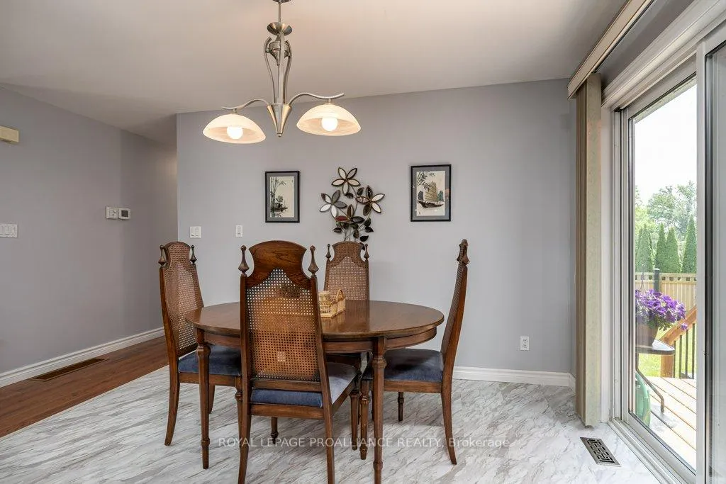 Photo 17 of 2 Stonegate Crescent, Quinte West, Frankford Ward — HOMEH
