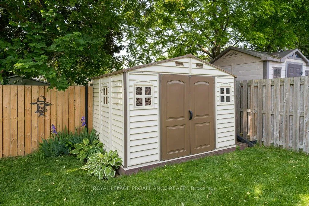Photo 44 of 2 Stonegate Crescent, Quinte West, Frankford Ward — HOMEH