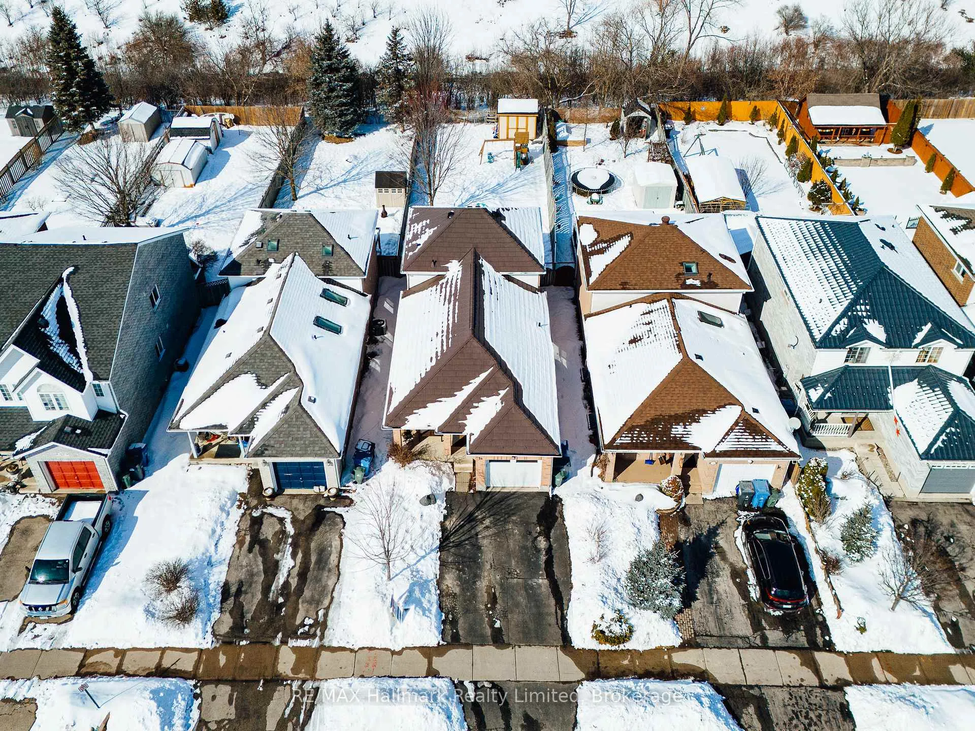 Photo 3 of 53 Hewitt Lane, Guelph, Willow West/Sugarbush/West Acres — HOMEH