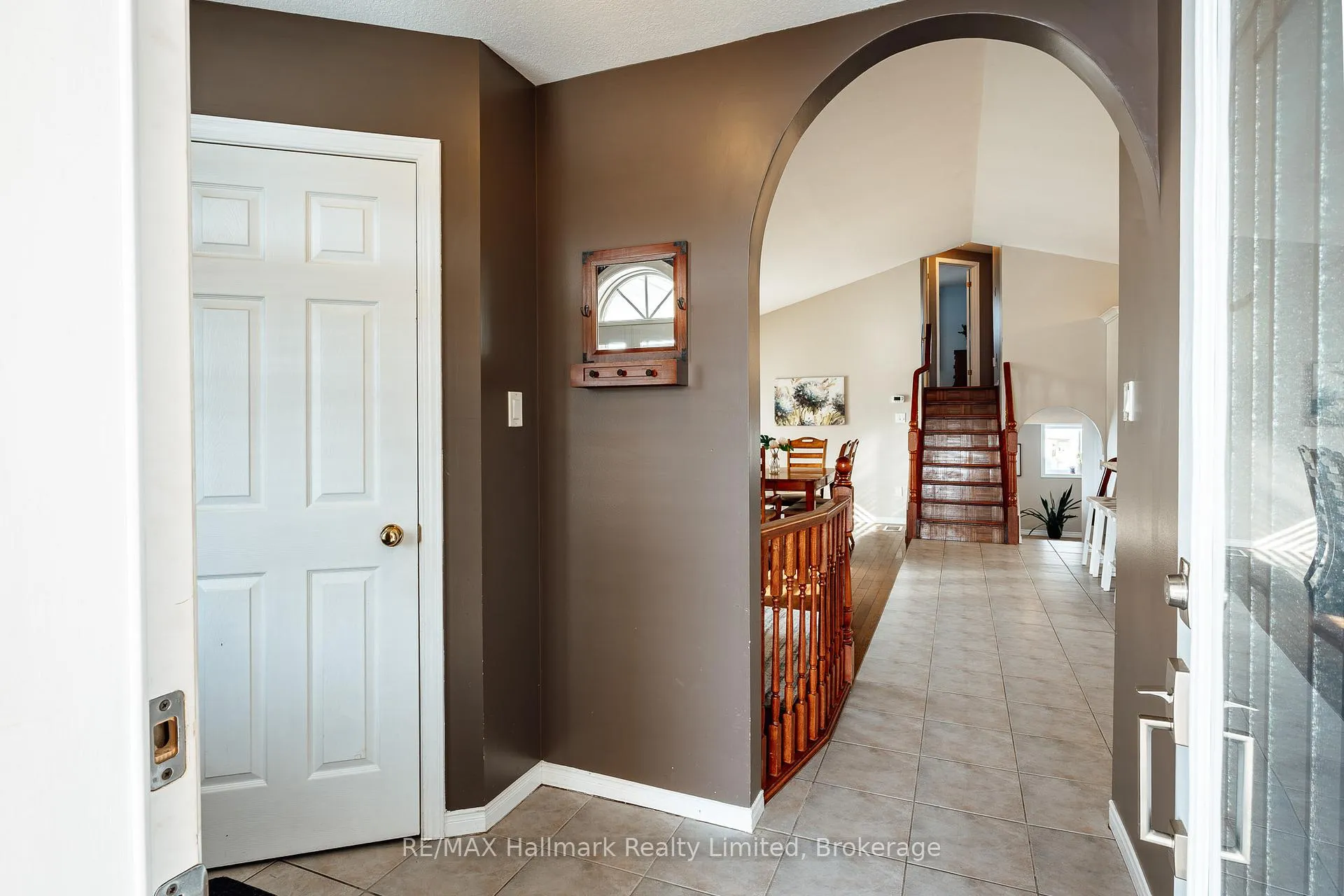 Photo 8 of 53 Hewitt Lane, Guelph, Willow West/Sugarbush/West Acres — HOMEH