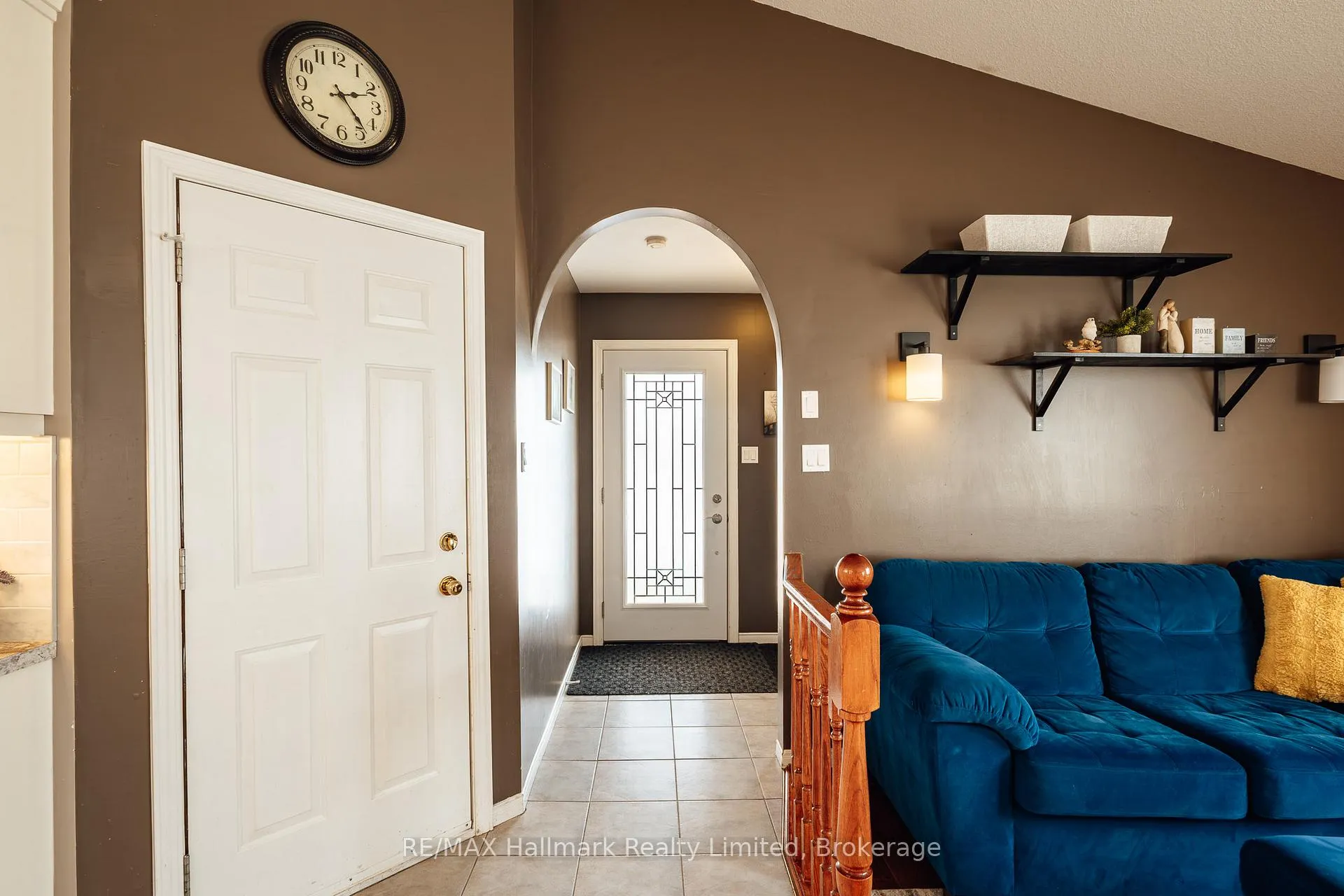 Photo 11 of 53 Hewitt Lane, Guelph, Willow West/Sugarbush/West Acres — HOMEH