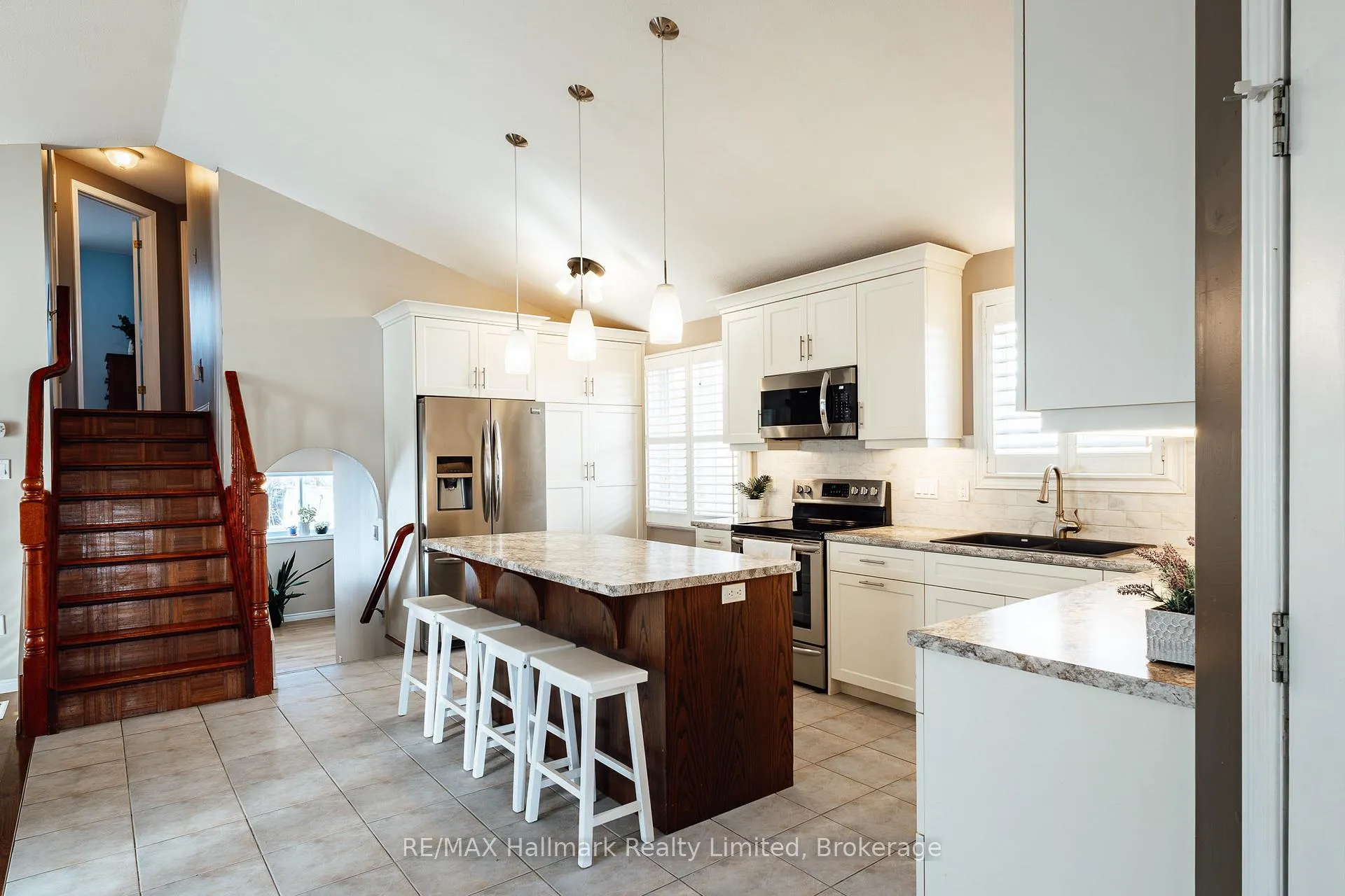 Photo 15 of 53 Hewitt Lane, Guelph, Willow West/Sugarbush/West Acres — HOMEH