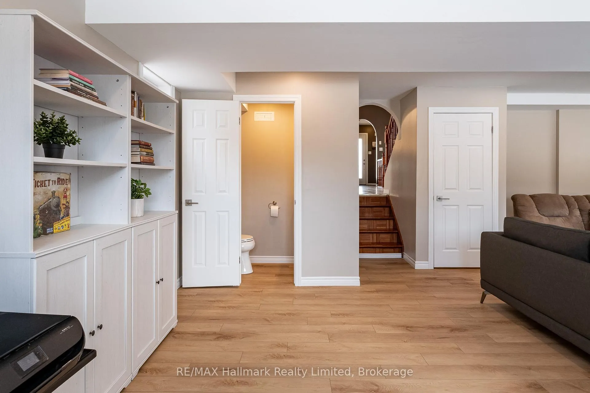 Photo 25 of 53 Hewitt Lane, Guelph, Willow West/Sugarbush/West Acres — HOMEH