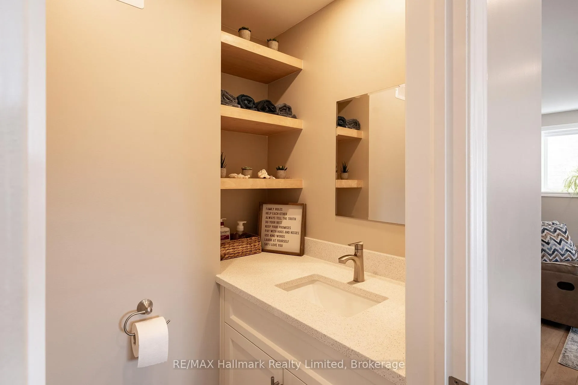 Photo 26 of 53 Hewitt Lane, Guelph, Willow West/Sugarbush/West Acres — HOMEH