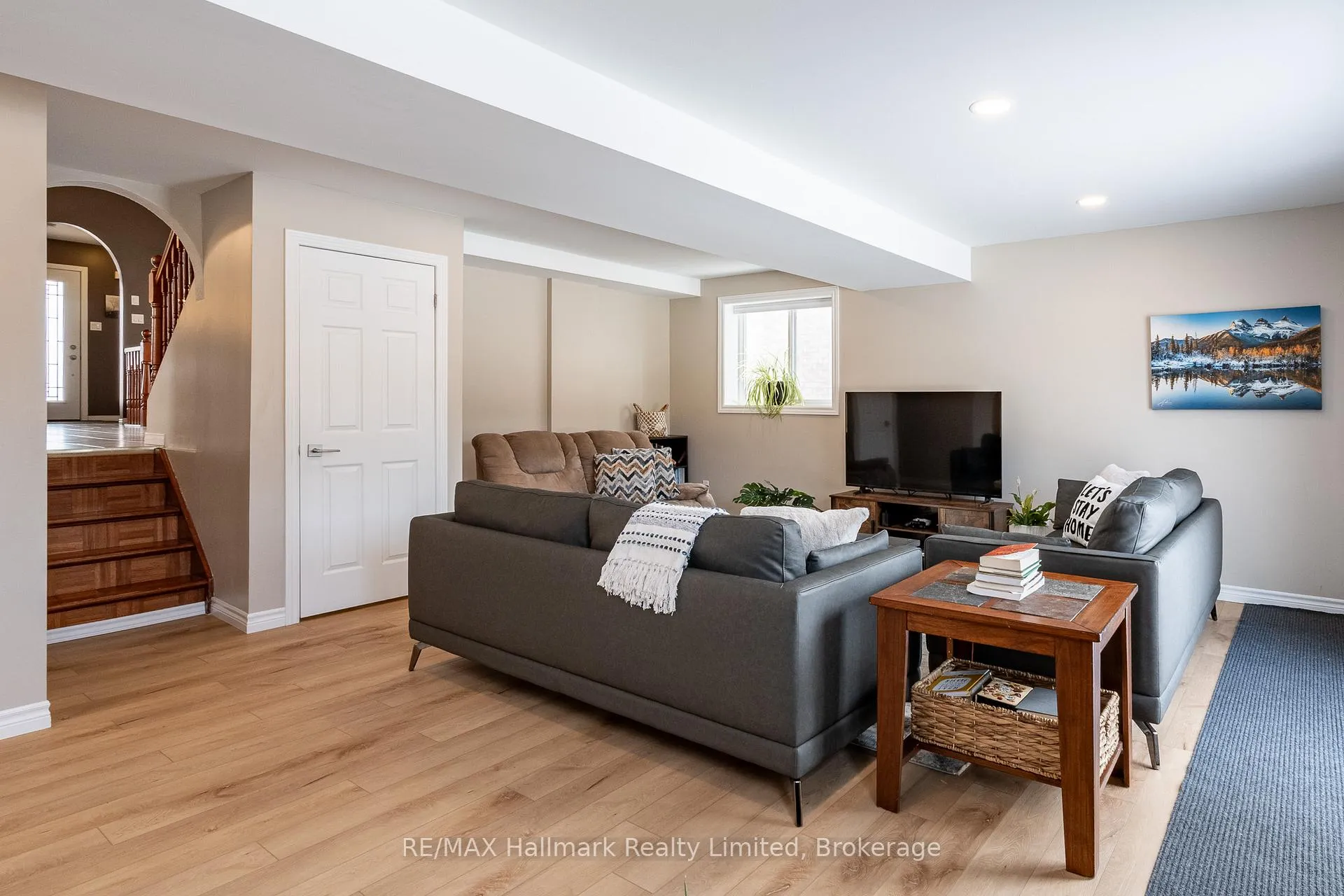 Photo 30 of 53 Hewitt Lane, Guelph, Willow West/Sugarbush/West Acres — HOMEH