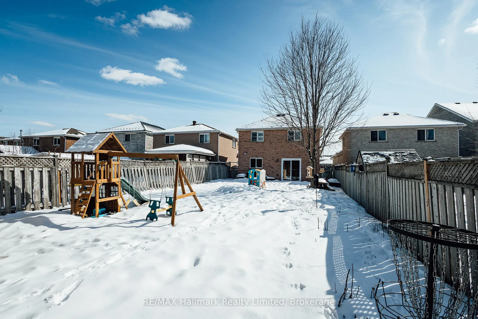Photo 38 of 53 Hewitt Lane, Guelph, Willow West/Sugarbush/West Acres — HOMEH