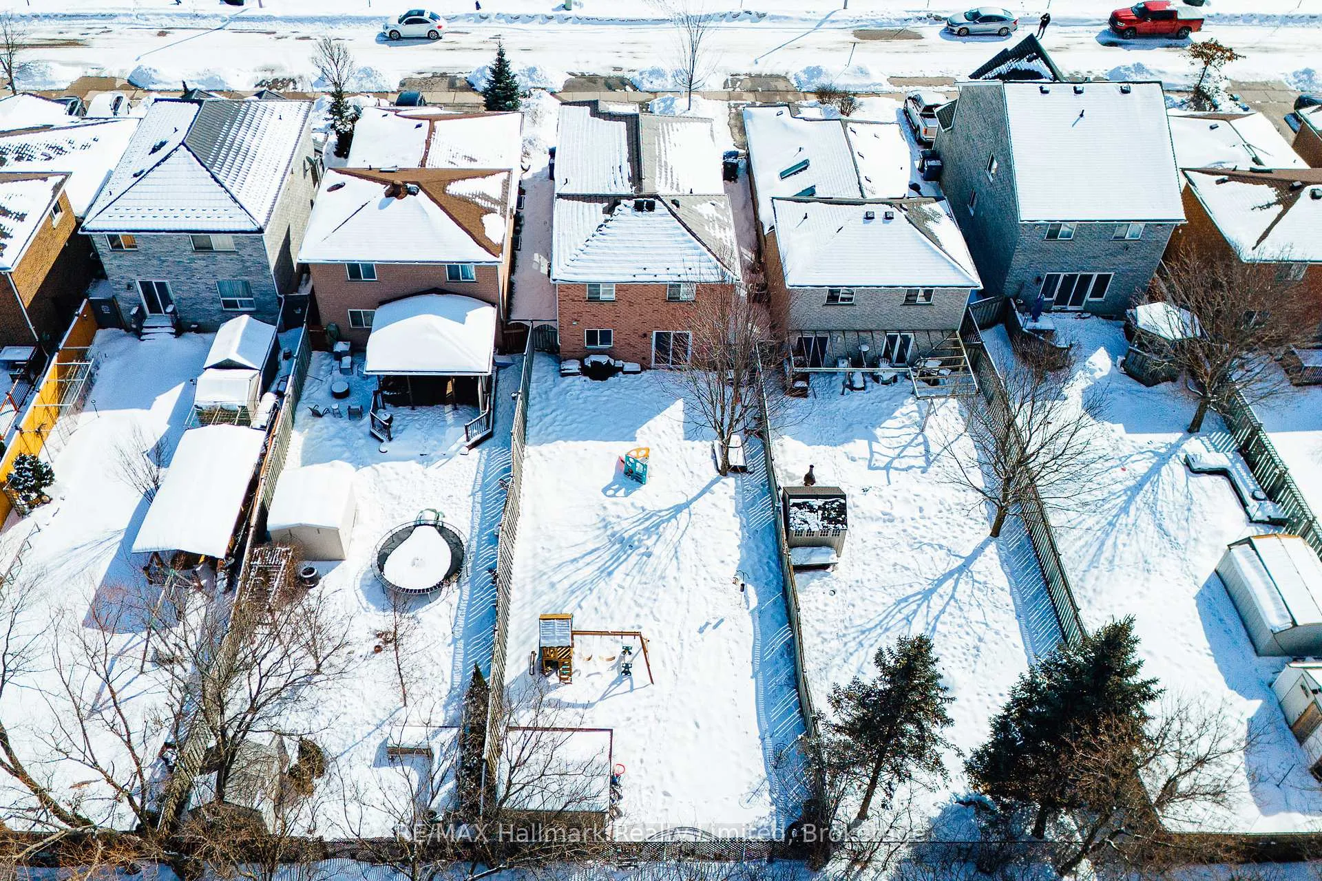 Photo 44 of 53 Hewitt Lane, Guelph, Willow West/Sugarbush/West Acres — HOMEH