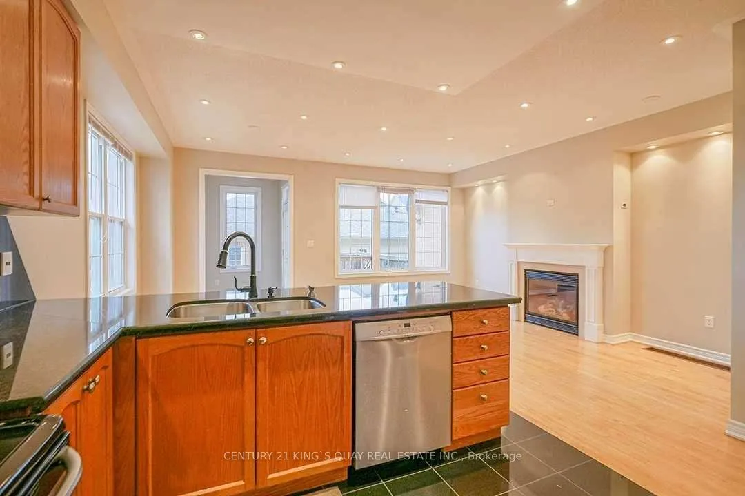 Photo 11 of 10518 Victoria Square Boulevard, Markham, Cathedraltown — HOMEH