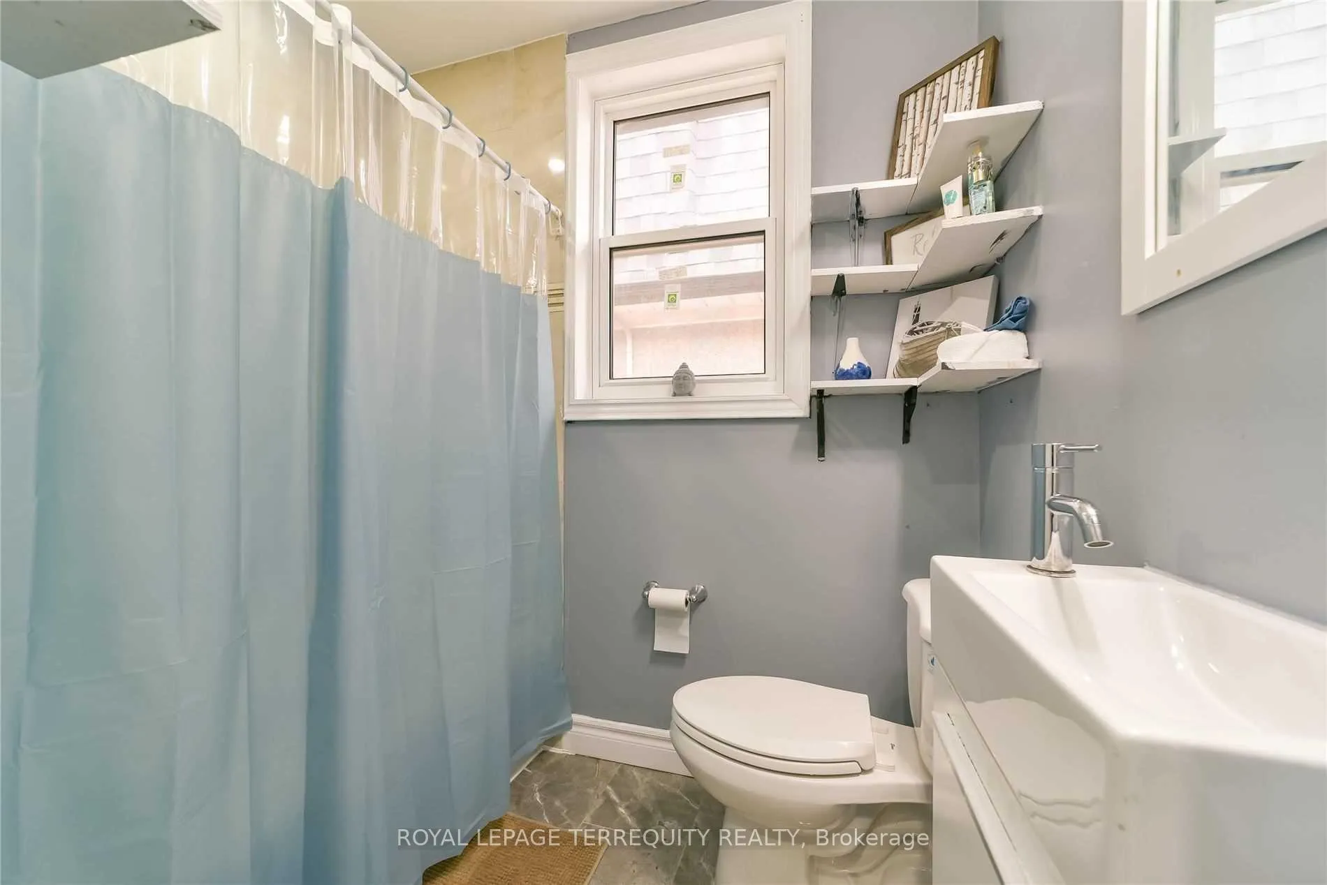Photo 11 of Unit Main Floor, 290 Gliddon Avenue, Oshawa, Central — HOMEH