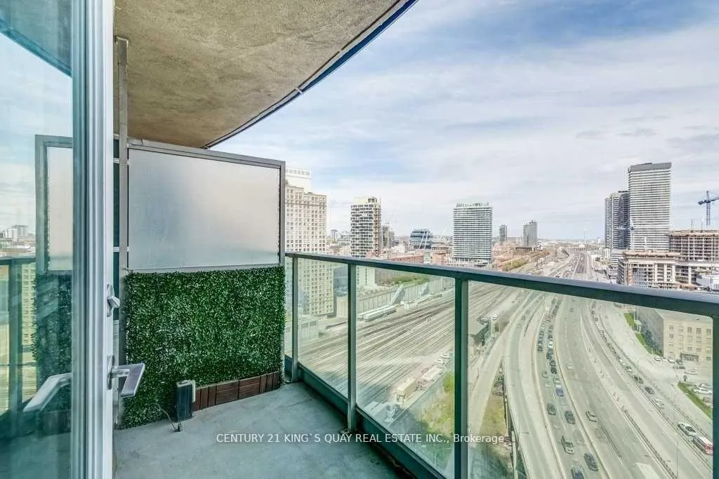 Photo 7 of Unit 2111, 18 Yonge Street, Toronto, Waterfront Communities — HOMEH