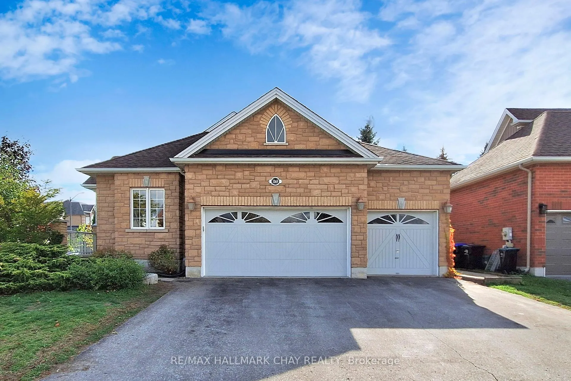 Photo 1 of 1069 Booth Avenue, Innisfil, Alcona — HOMEH