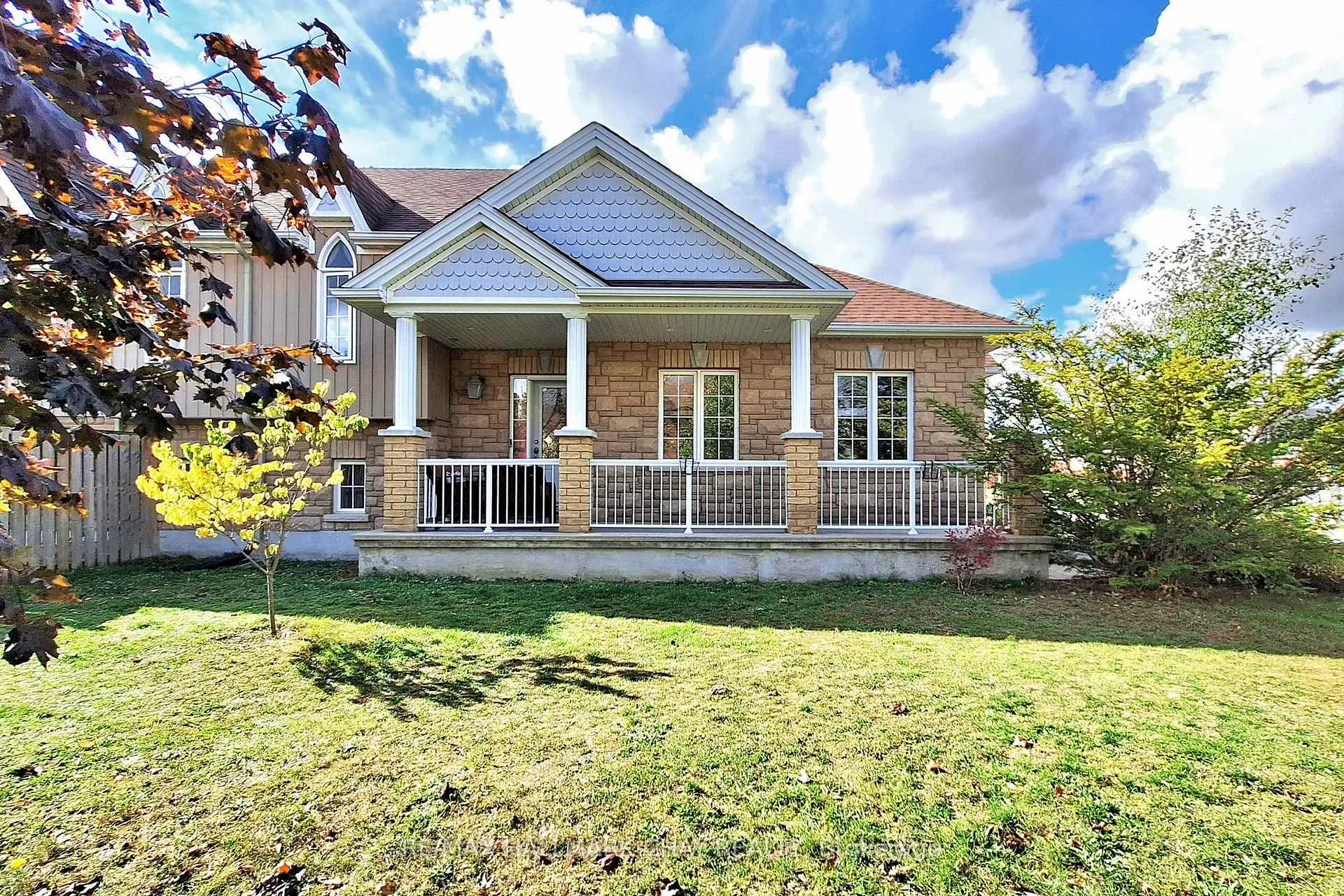 Photo 2 of 1069 Booth Avenue, Innisfil, Alcona — HOMEH