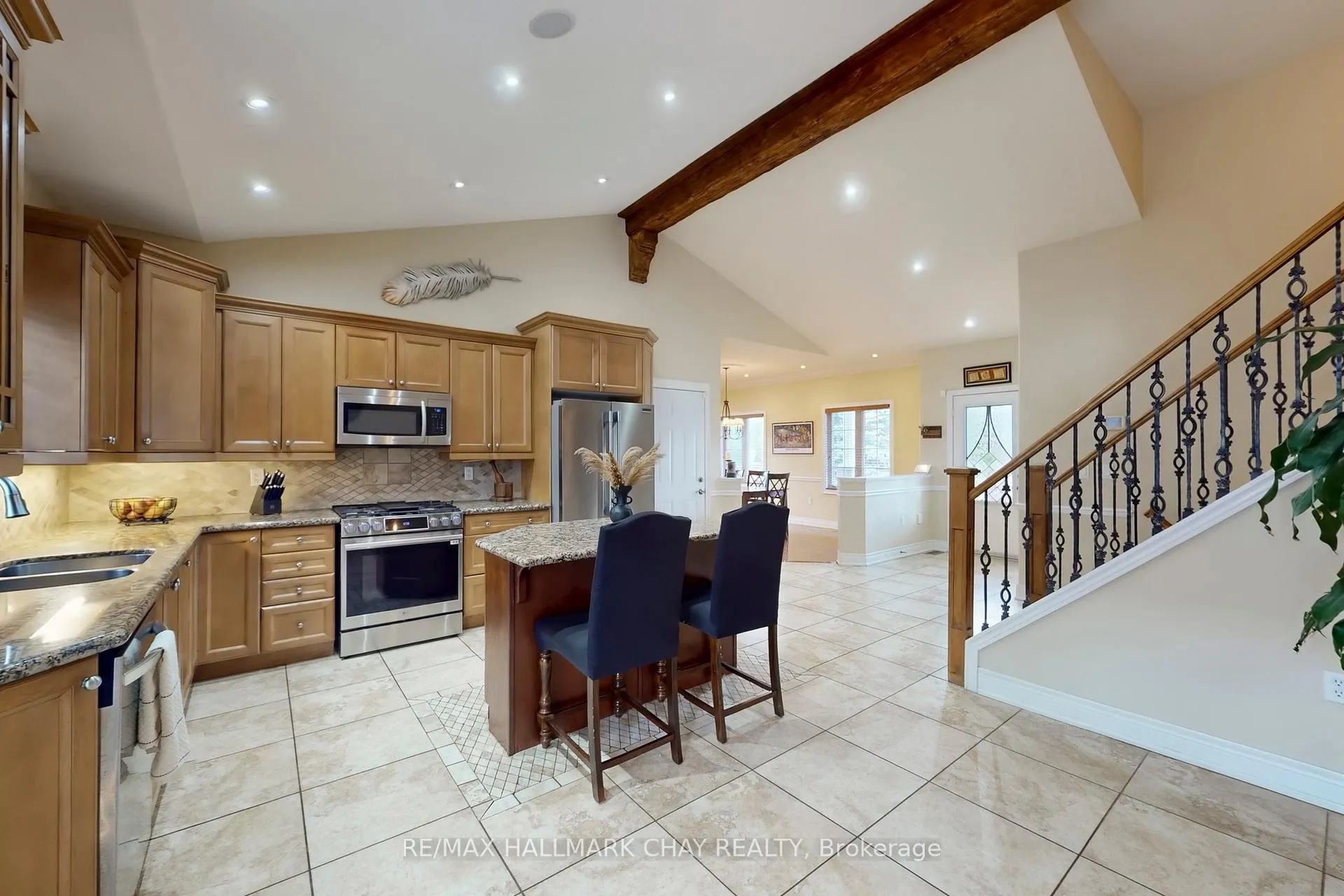 Photo 9 of 1069 Booth Avenue, Innisfil, Alcona — HOMEH