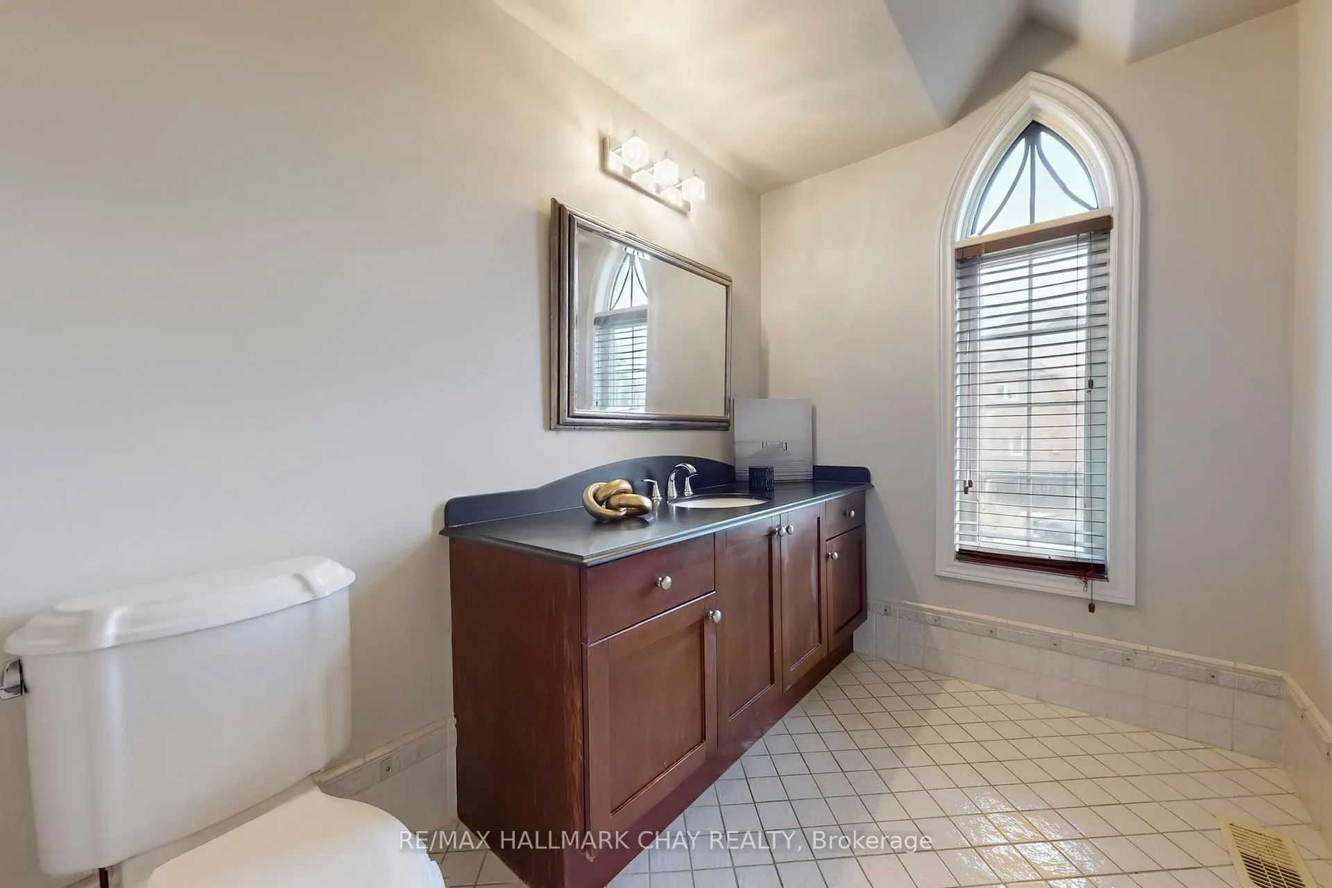 Photo 19 of 1069 Booth Avenue, Innisfil, Alcona — HOMEH